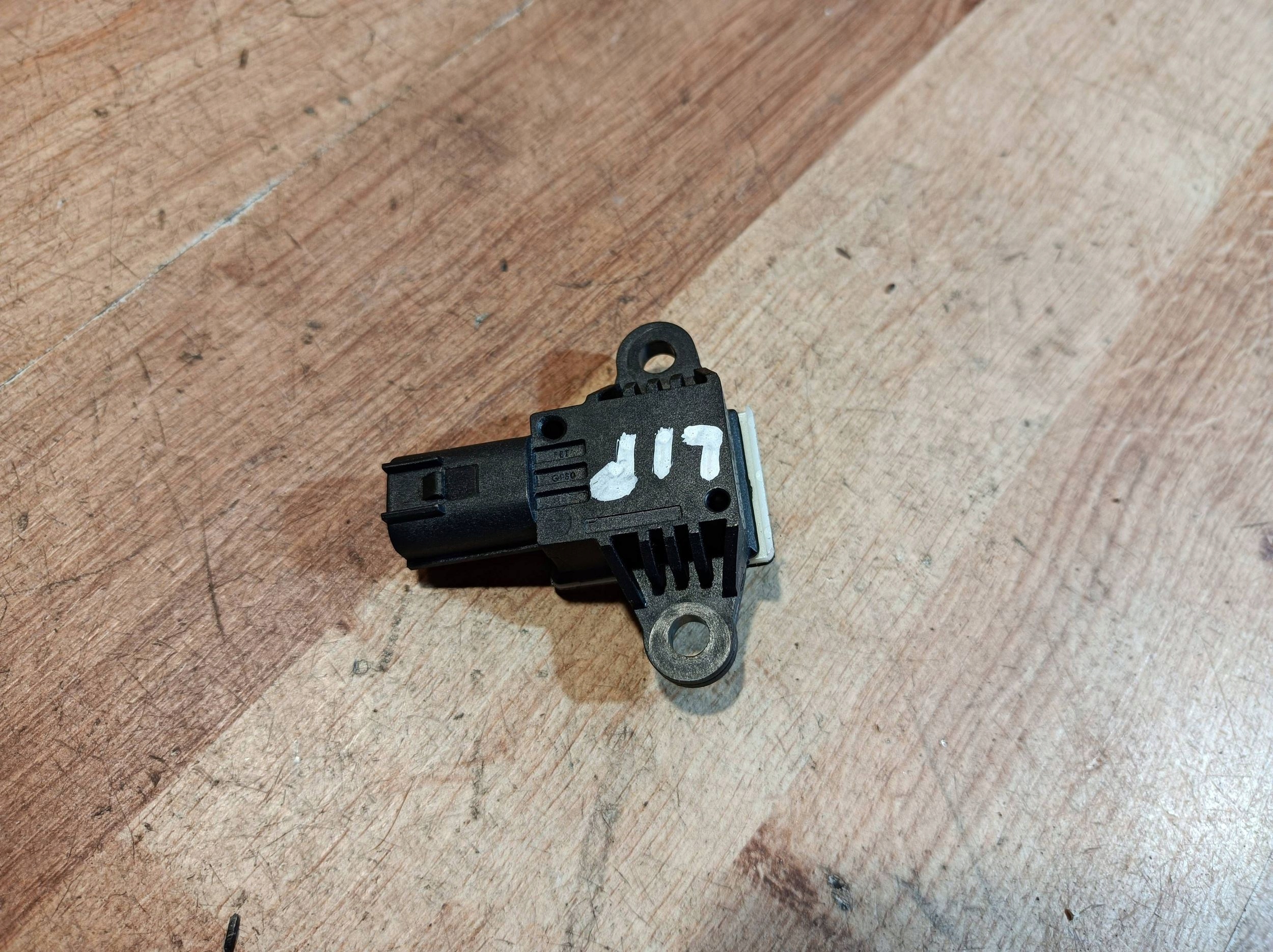 sensor zderzeniowy (airbag) left front Volvo V40 31360986