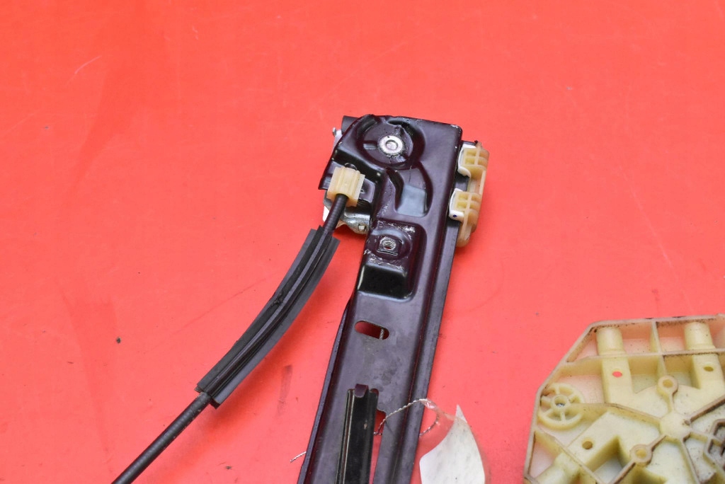 window regulator left front EU 1P0837401B SEAT LEON 2 II 5D HB LIFT 09-12