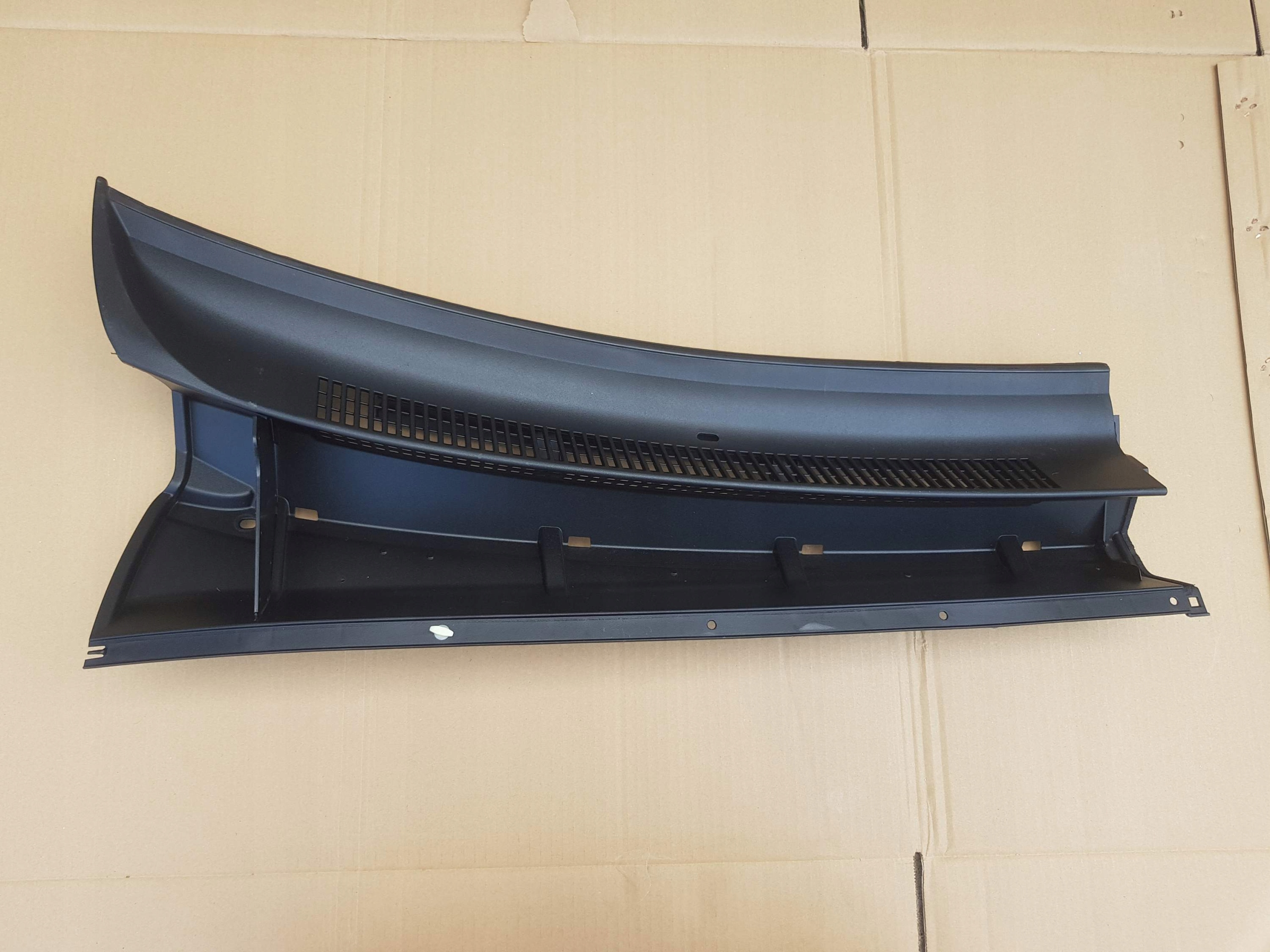 Podszybie plastikowe prawe Toyota Verso 2009-2017 Europa