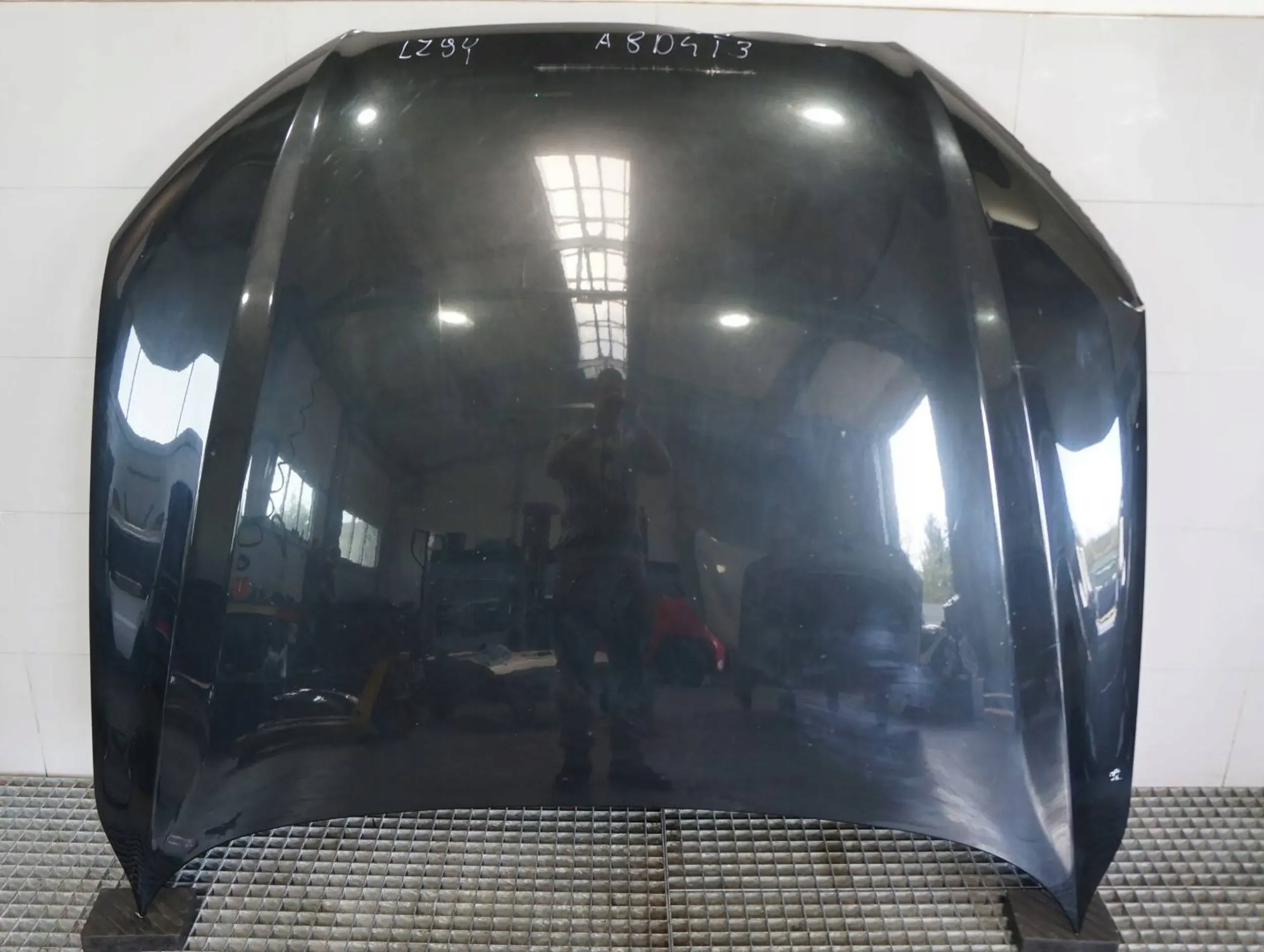 КАПОТ КРИШКА ДВИГУНА AUDI A8 D4h Lz9y