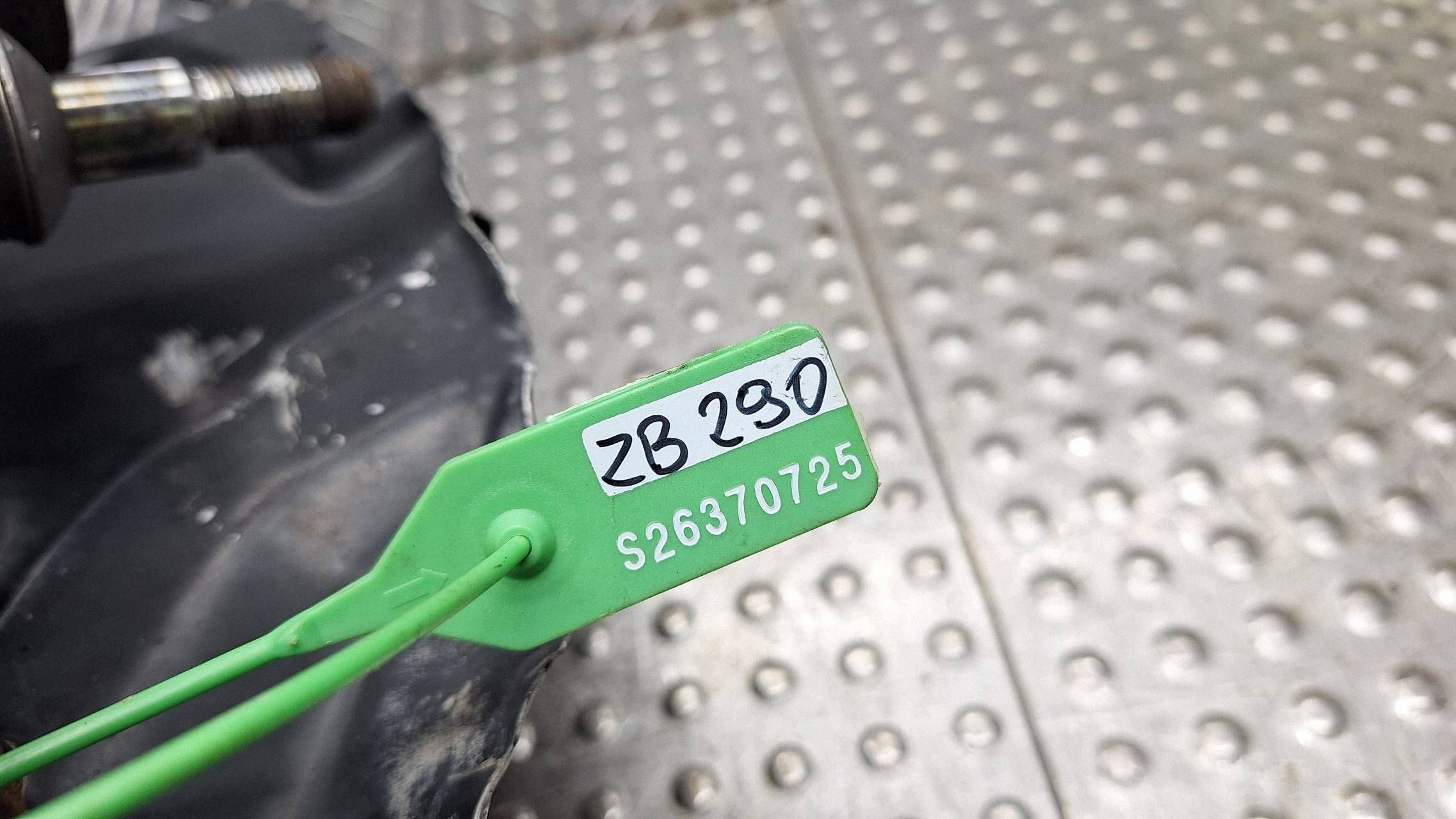 swing of the pivot right front 6768136 BME E60 E61 XDRIVE
