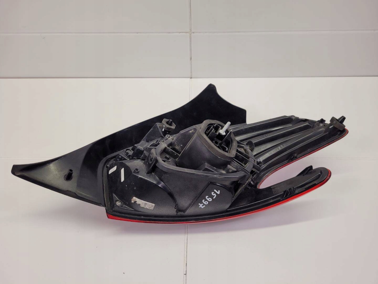light rear left side Peugeot 208 2015 98103430800A