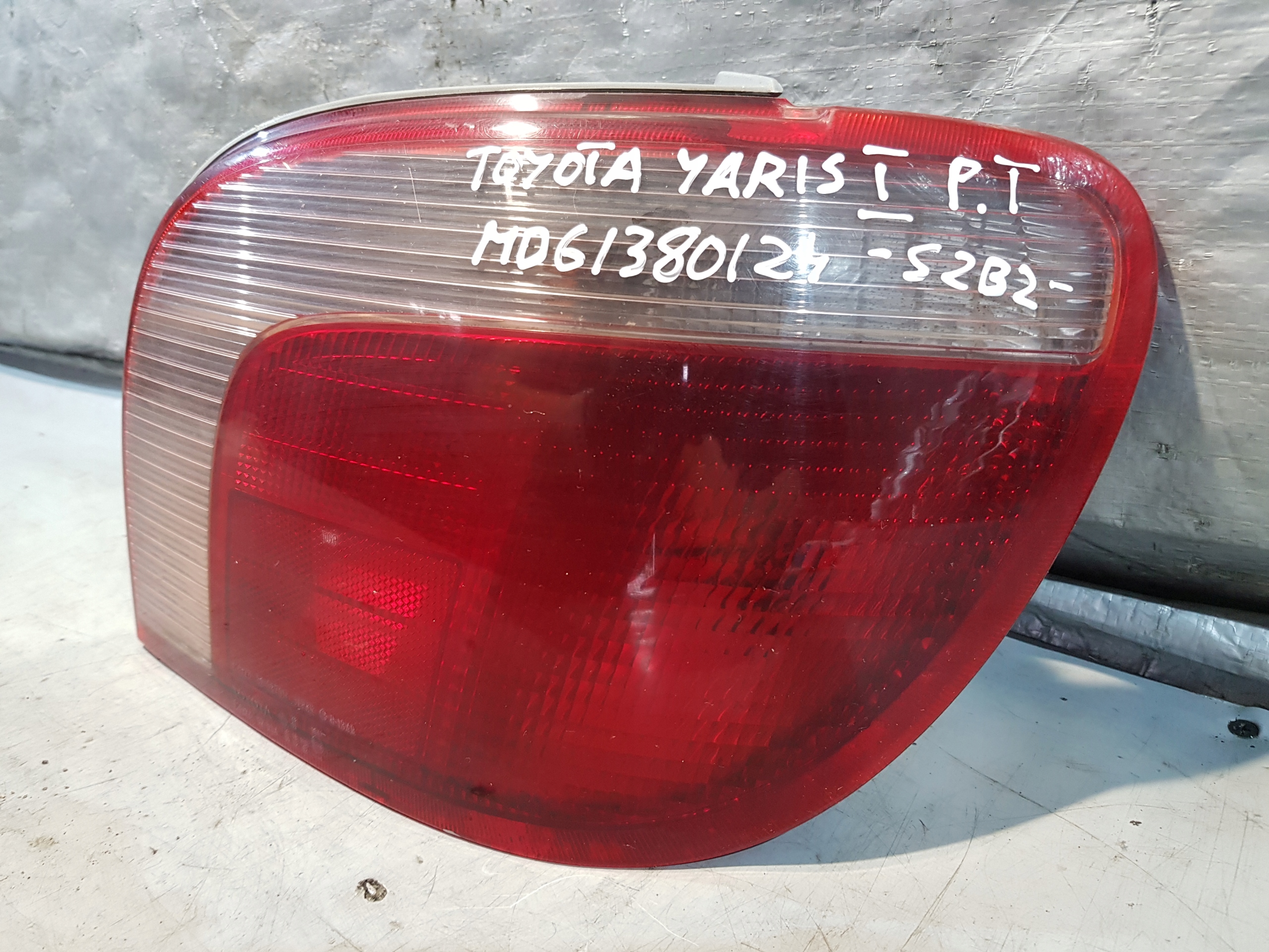 light rear part rear right Toyota Yaris and