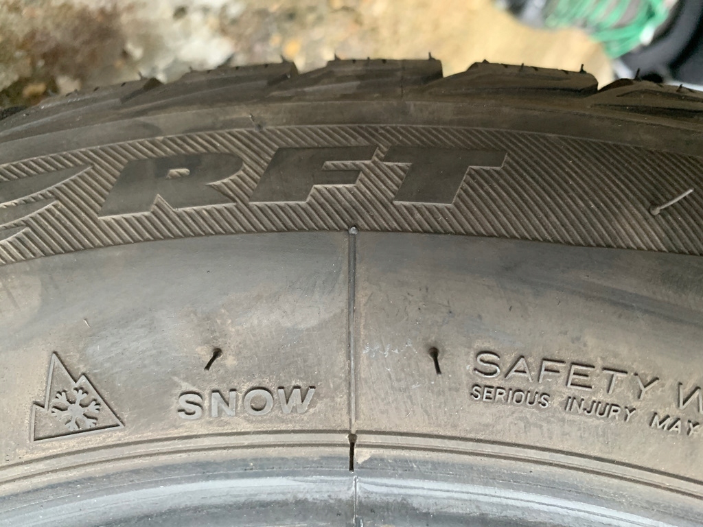 BRIDGESTONE BLIZZAK LM-32 RUNFLAT 225/50R17 7,5MM Marka Bridgestone