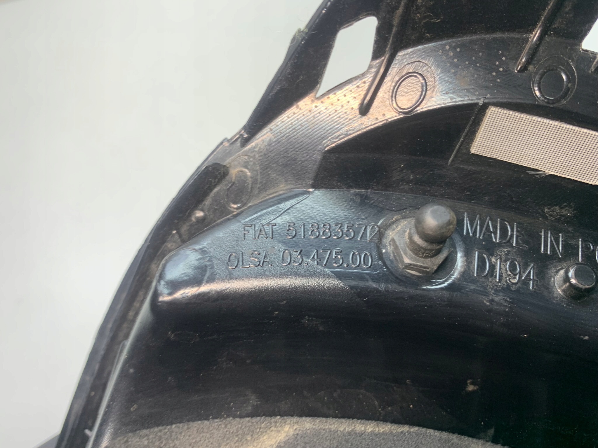 FIAT 500 фонарь задний левый 51883572