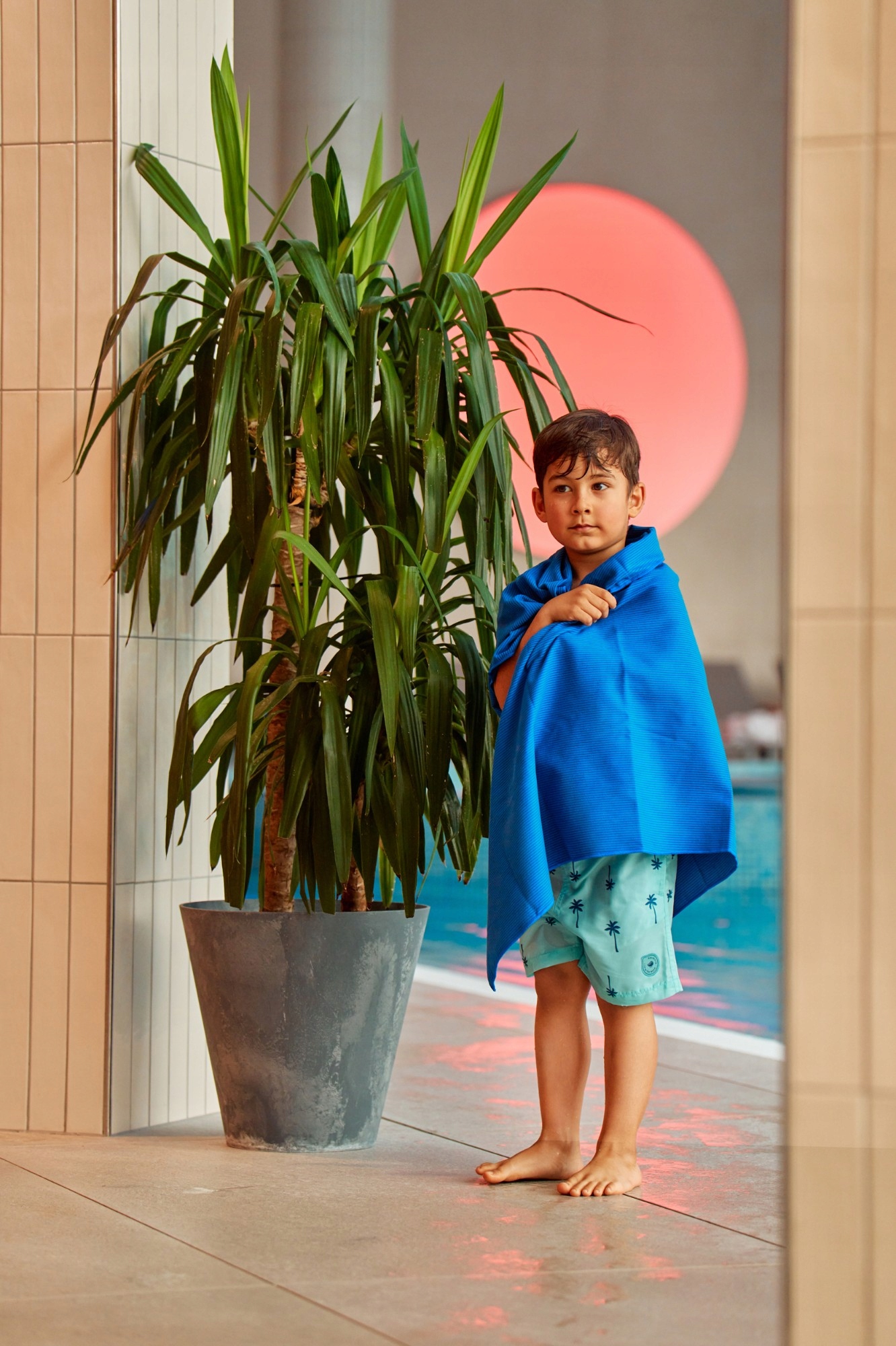 AQUAWAVE RĘCZNIK BASENOWY PLAŻOWY SZYBKOSCHNĄCY TRENINGOWY FENN M 80x130 Marka AquaWave