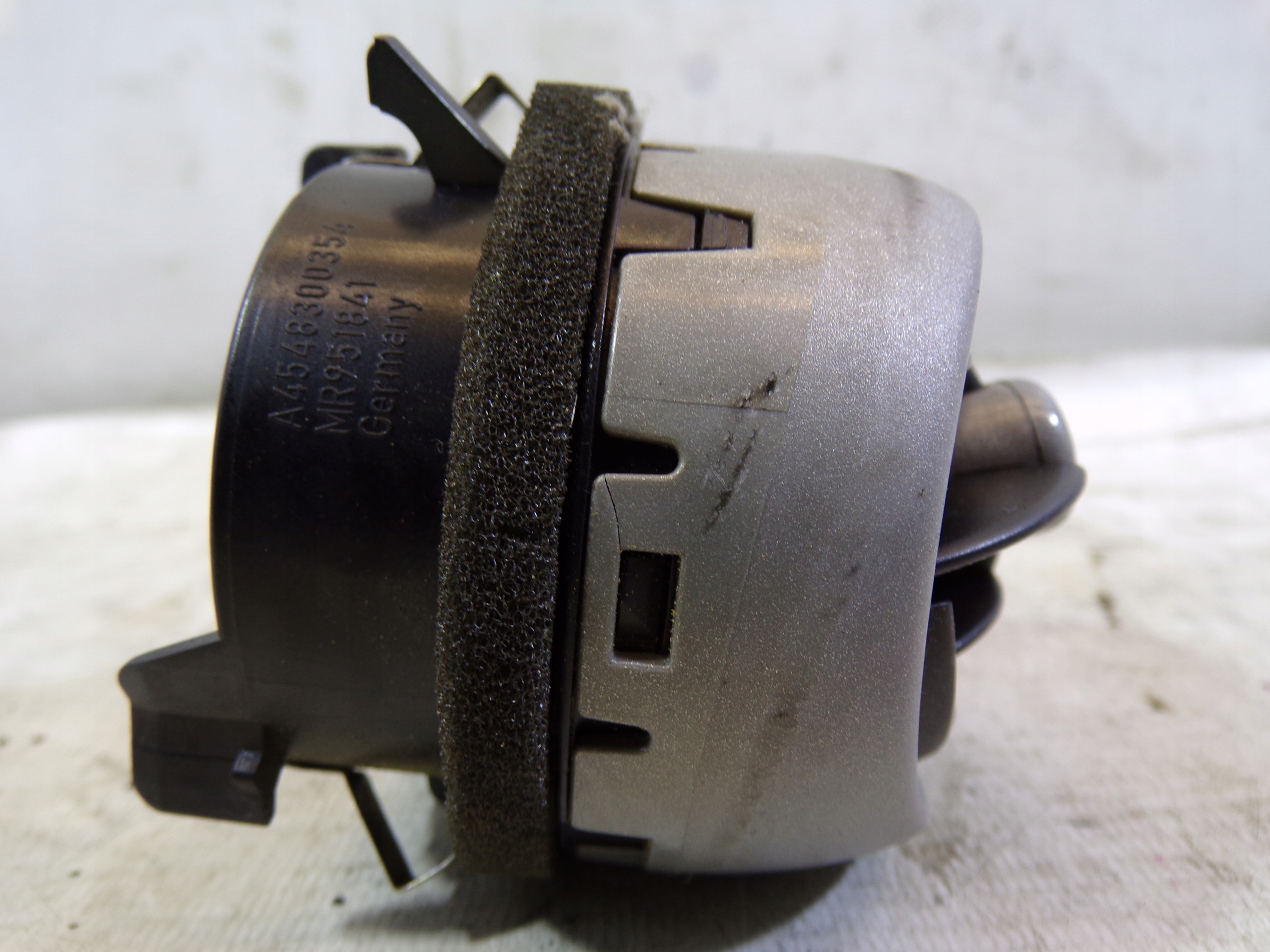grid air conditioning devices side SMART FORFOUR (3)