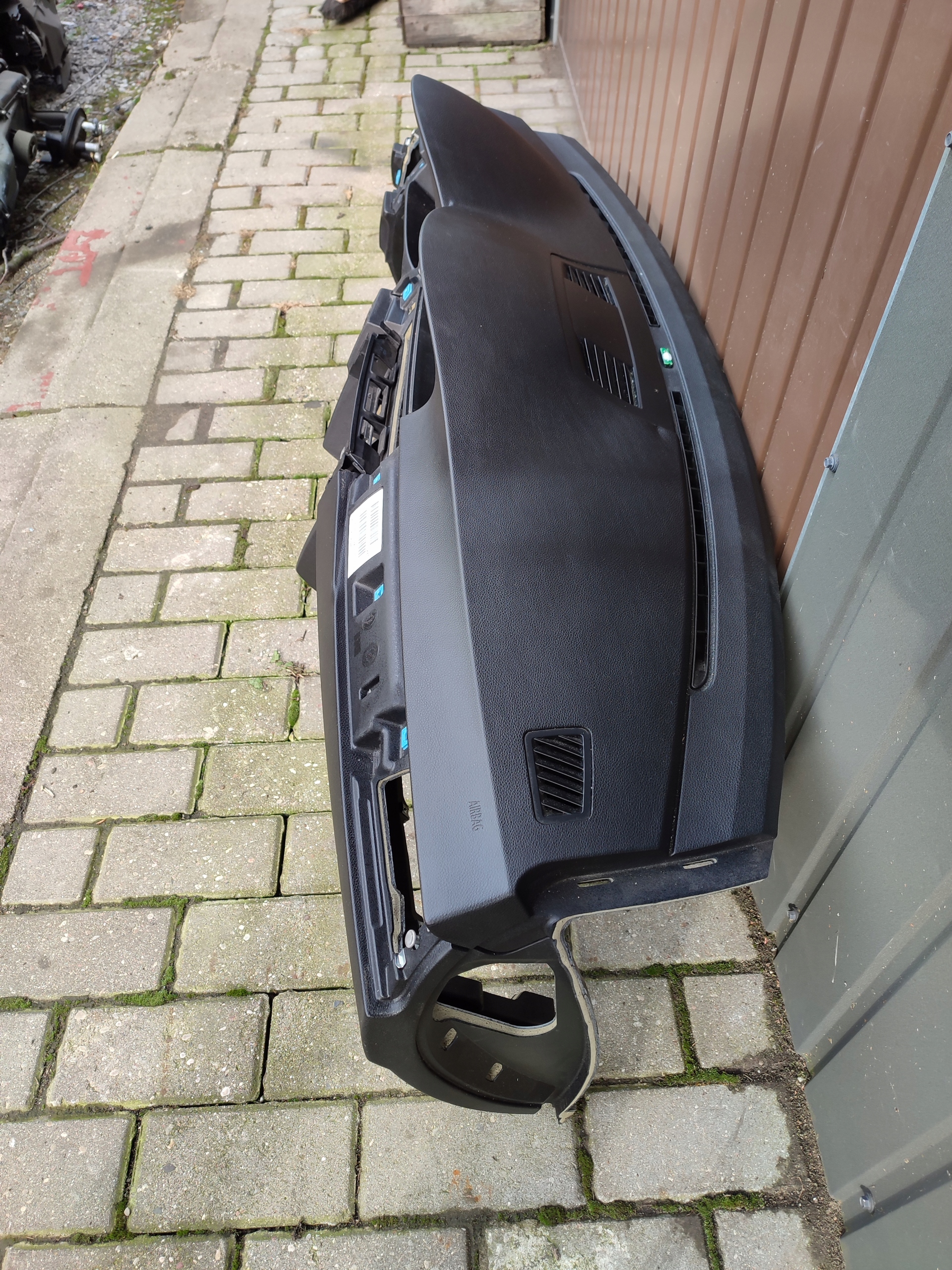 BMW E90 E91 cockpit dashboard instrument panel airbag NAVI