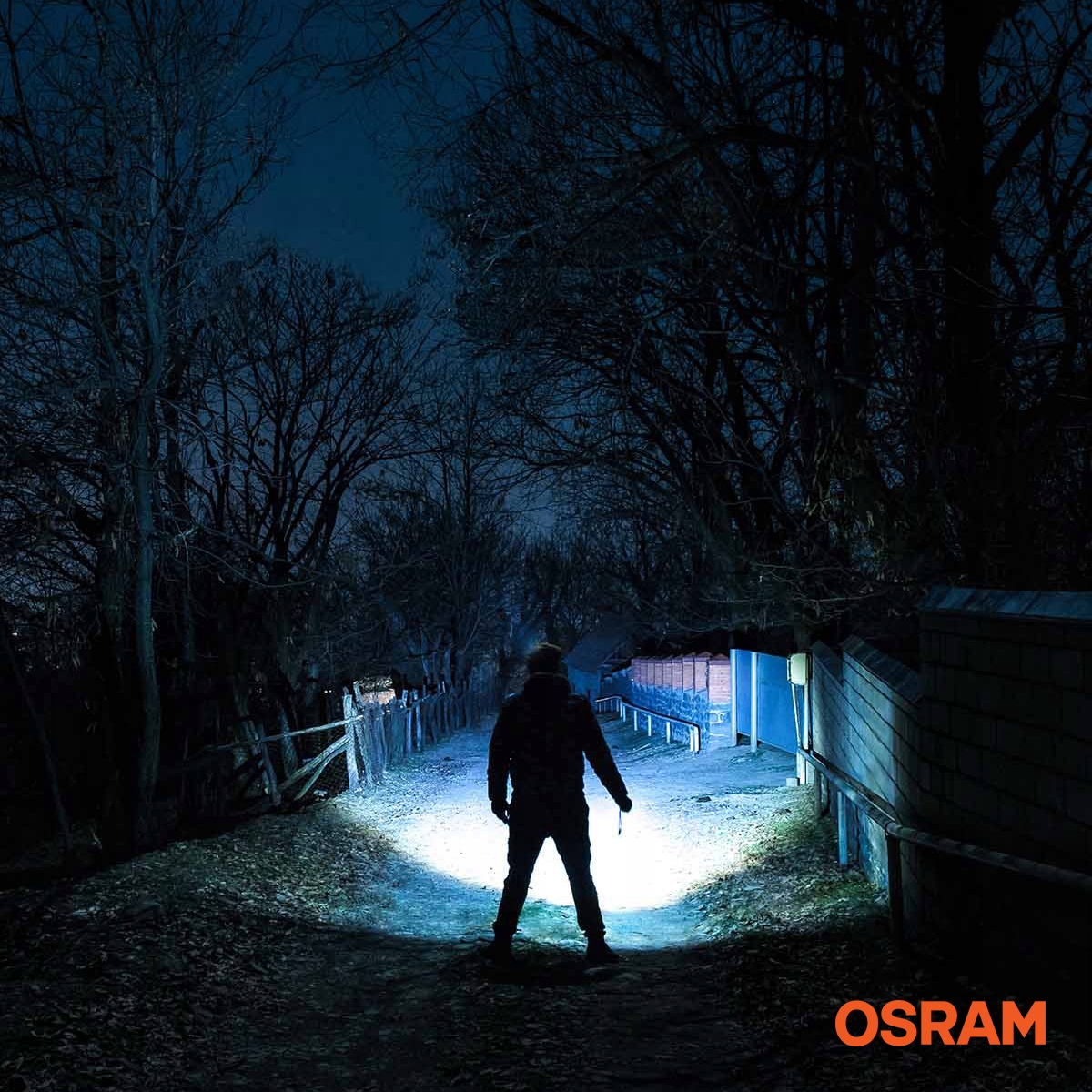 LATARKA TAKTYCZNA BLACKHAWK WODOODPORNA MOCNA 1200lm LED USB Model C3 BLACKHAWK