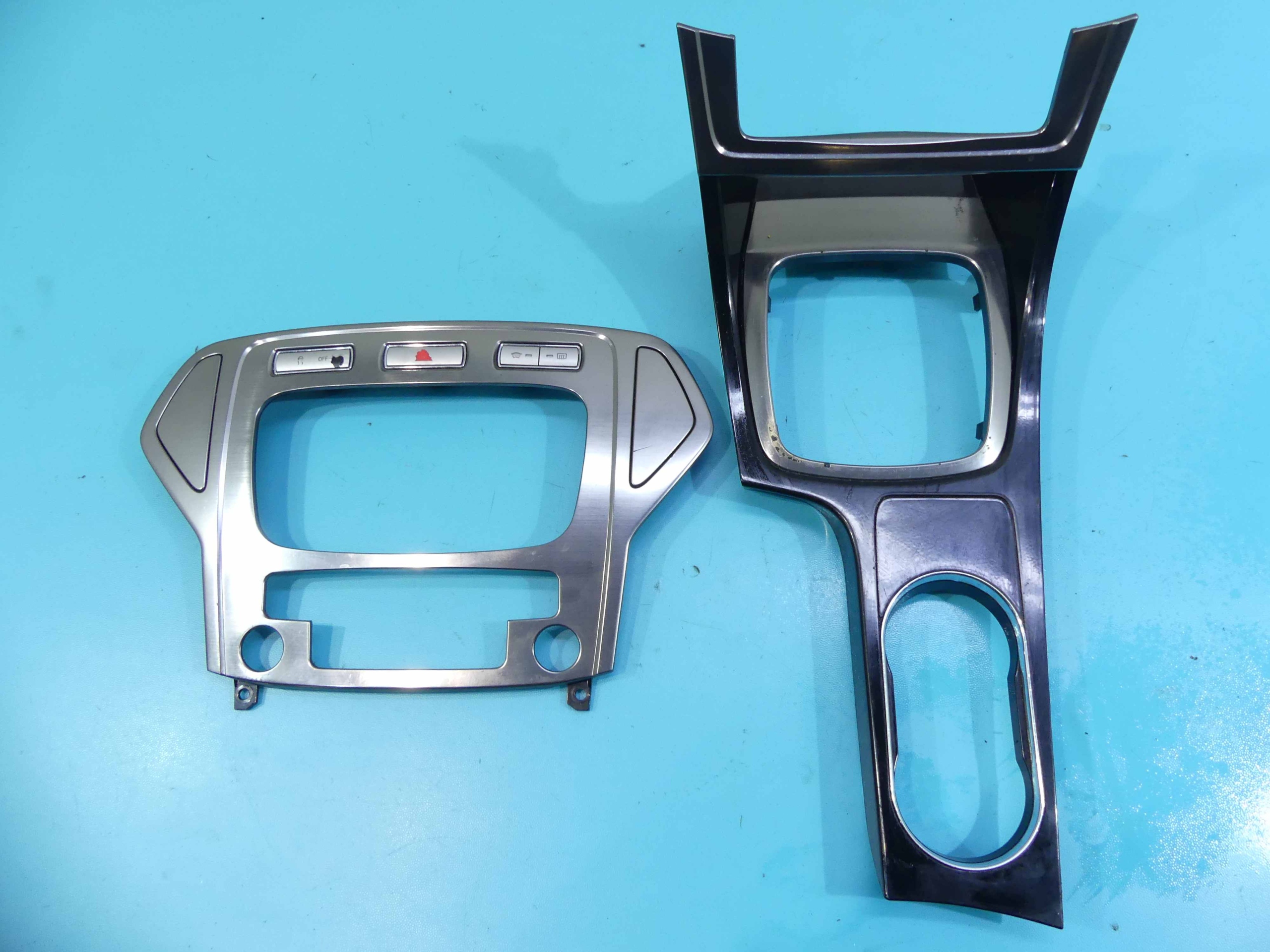 LISTWA LEWARKA RAMKA RADIA FORD MONDEO MK4