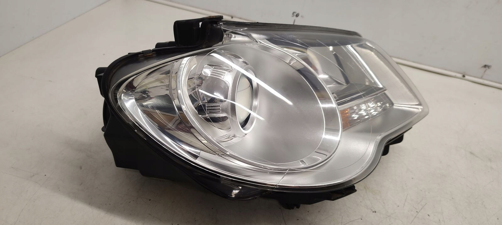 light front front right VW Touran LIFT 1,6 8V MPI