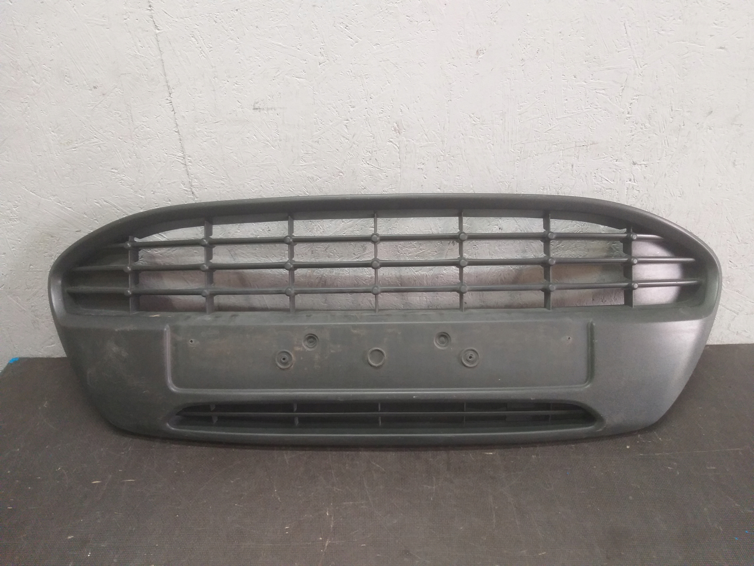 BUMPER FRONT GRID CENTRAL FORD KA 08- 735437417
