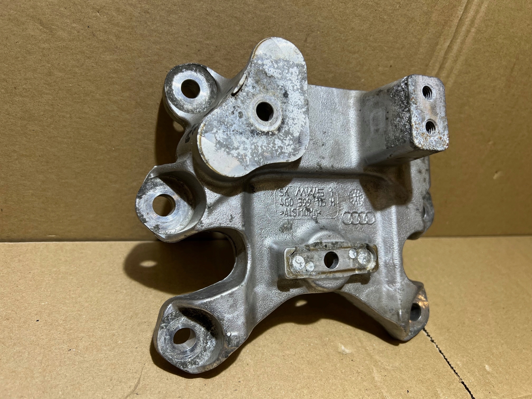 AUDI A6 C7 3.0 TDI Support Support Boîte de vitesse Engrenage 4G0399115M