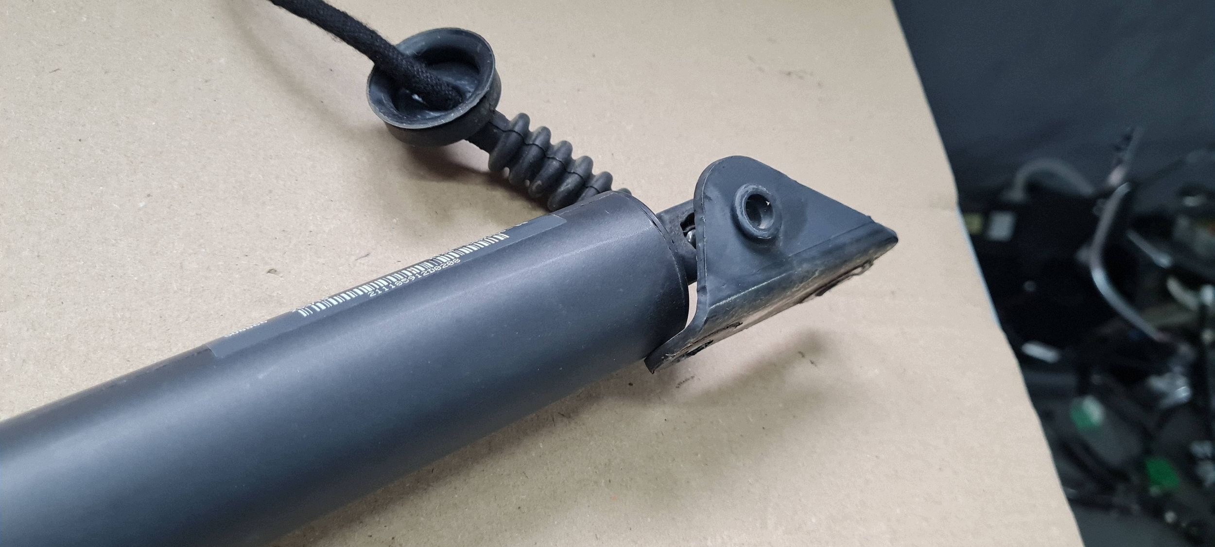 Ford Edge II 2020 damper shock absorber bonnet left boot KT4BR402A55BB