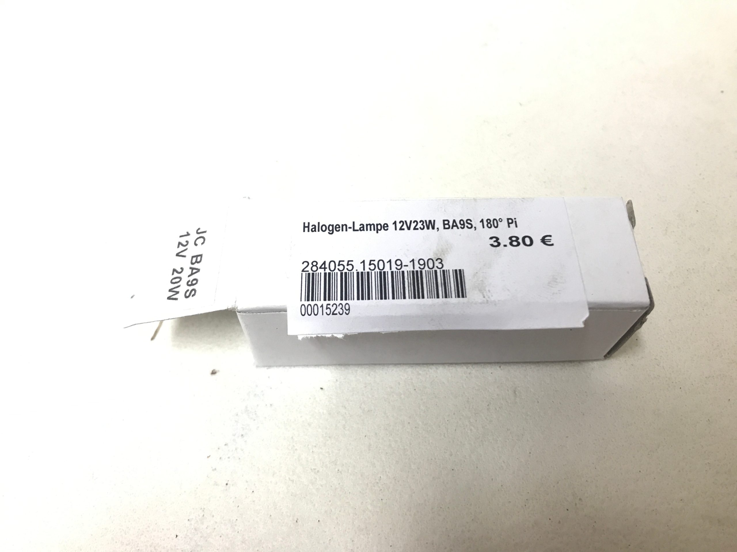 ŻARÓWKA REFLEKTORU BA9S 12V 20W