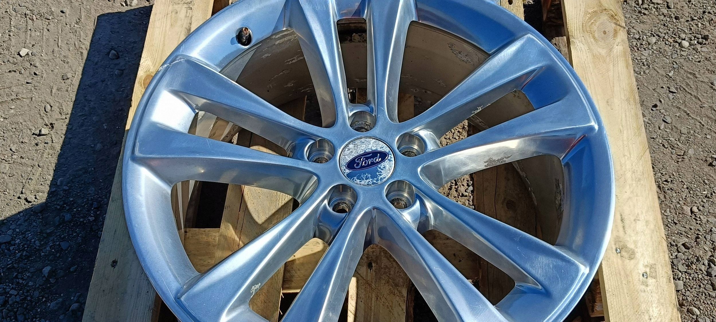 disk hliníkový disk 20" R20 Ford Explorer 2016
