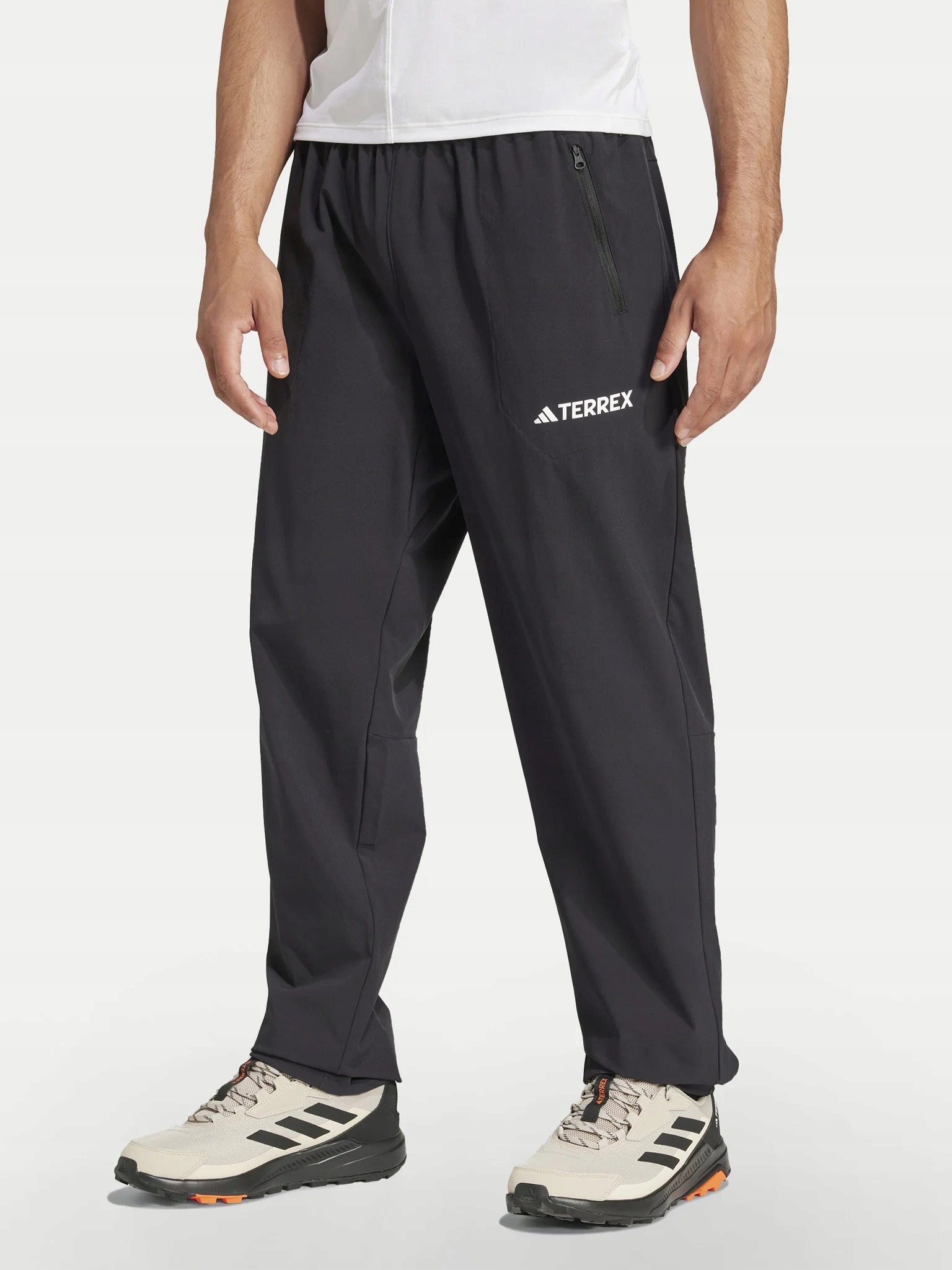 Trekingové Kalhoty Adidas Terrex Multi Essentials Stretch JP0813 R M