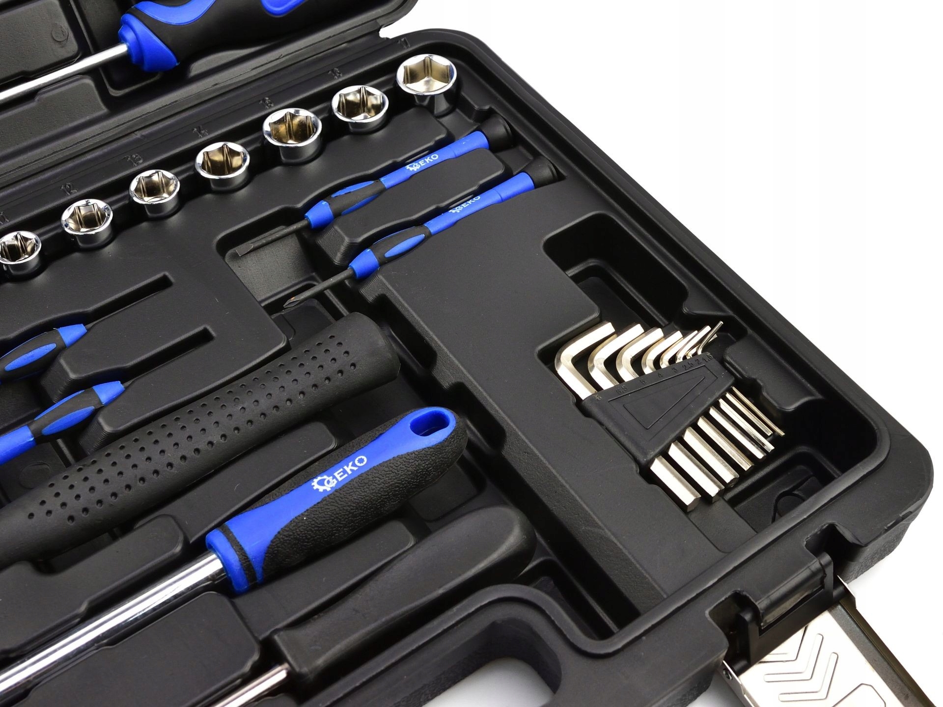 E856666c49ab9004cb8e1ee30816