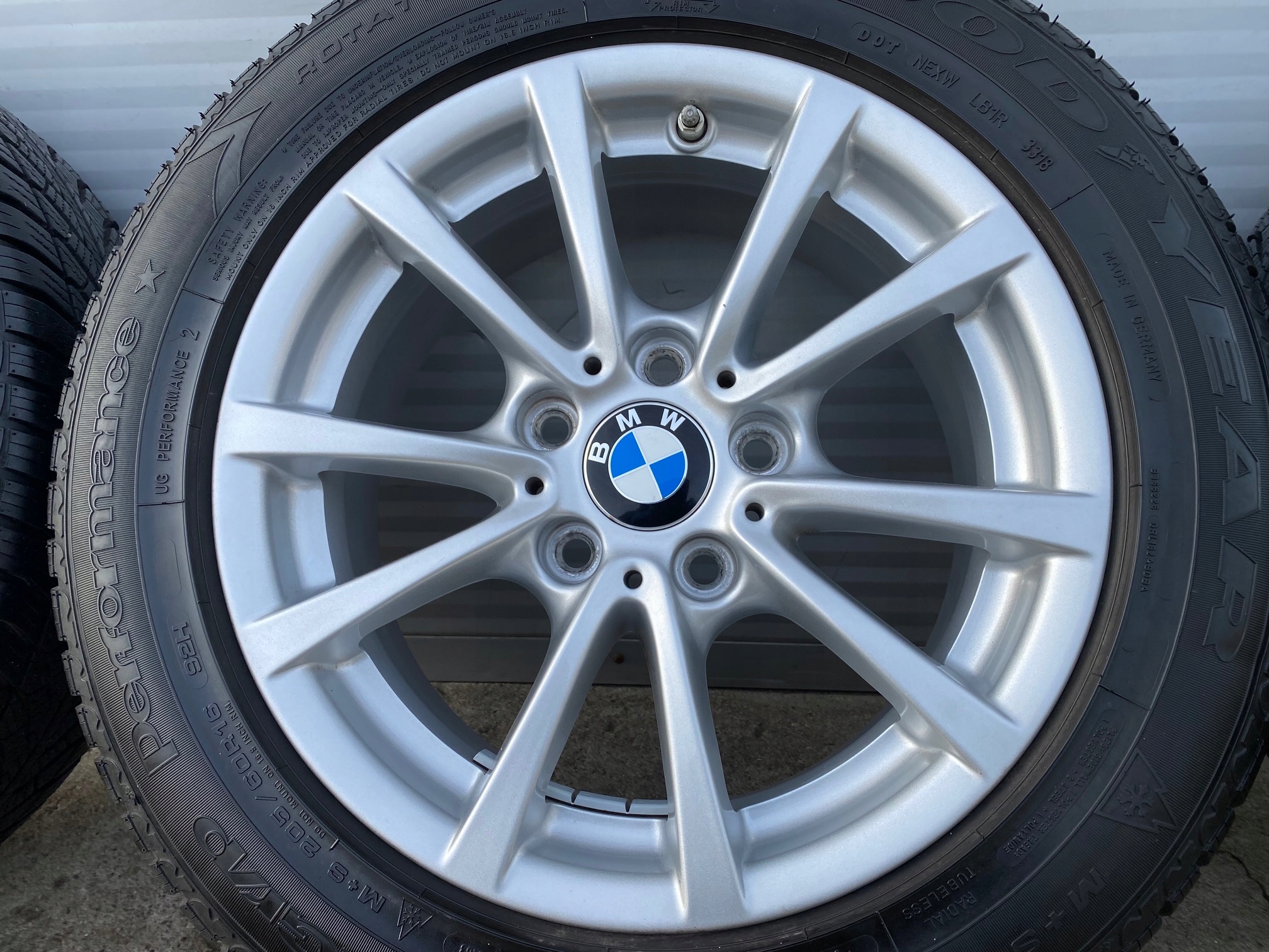 OEM KOŁA ZIMOWE BMW 3 F30 F31 F36 205/60/16 GoodYear 8mm