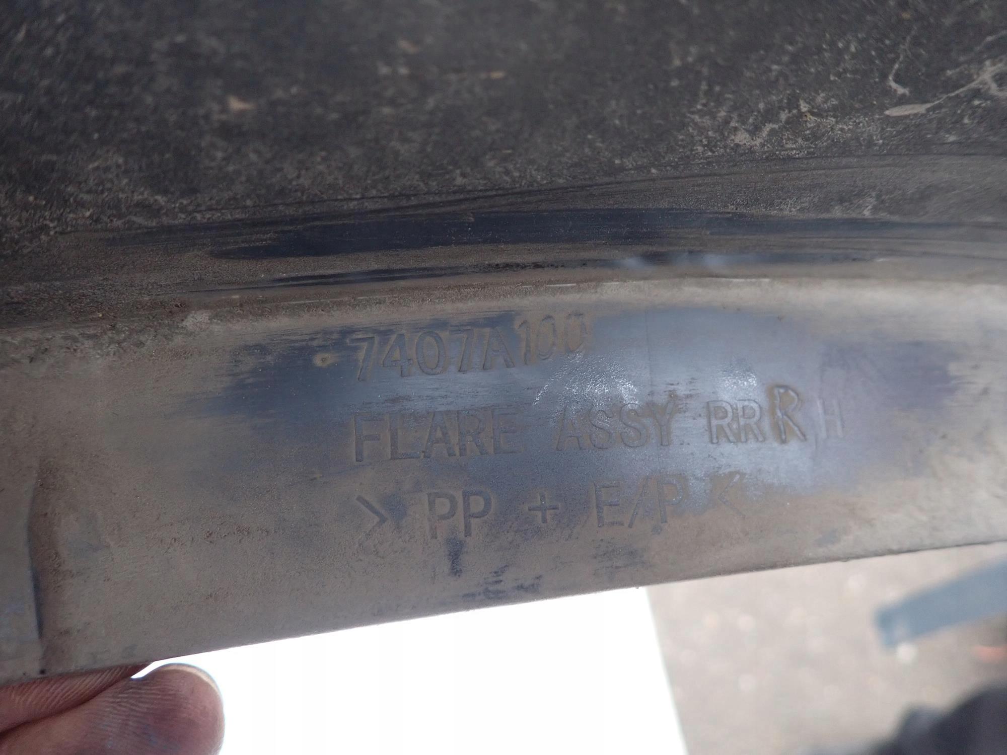 MITSUBISHI PAJERO IV 4 3D 06-18 moulding cap right rear part
