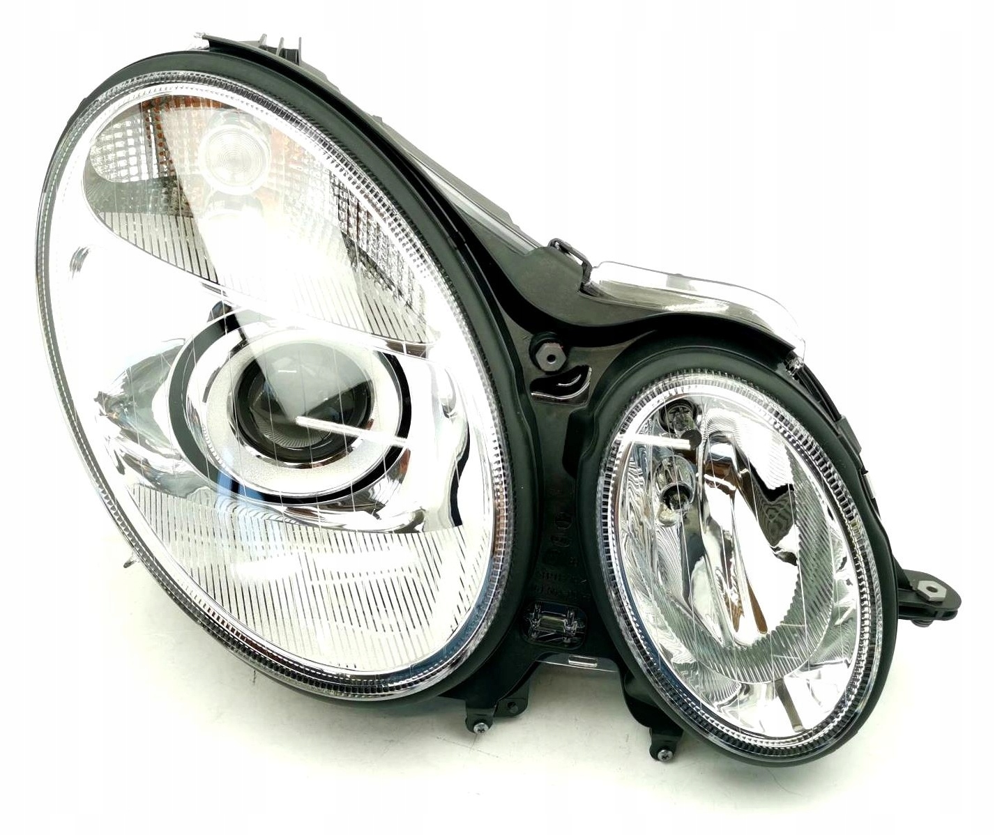 NOWA ORG LAMPA PRZEDNIA PRAWA REFLEKTOR MERCEDES W211 1ES008369481