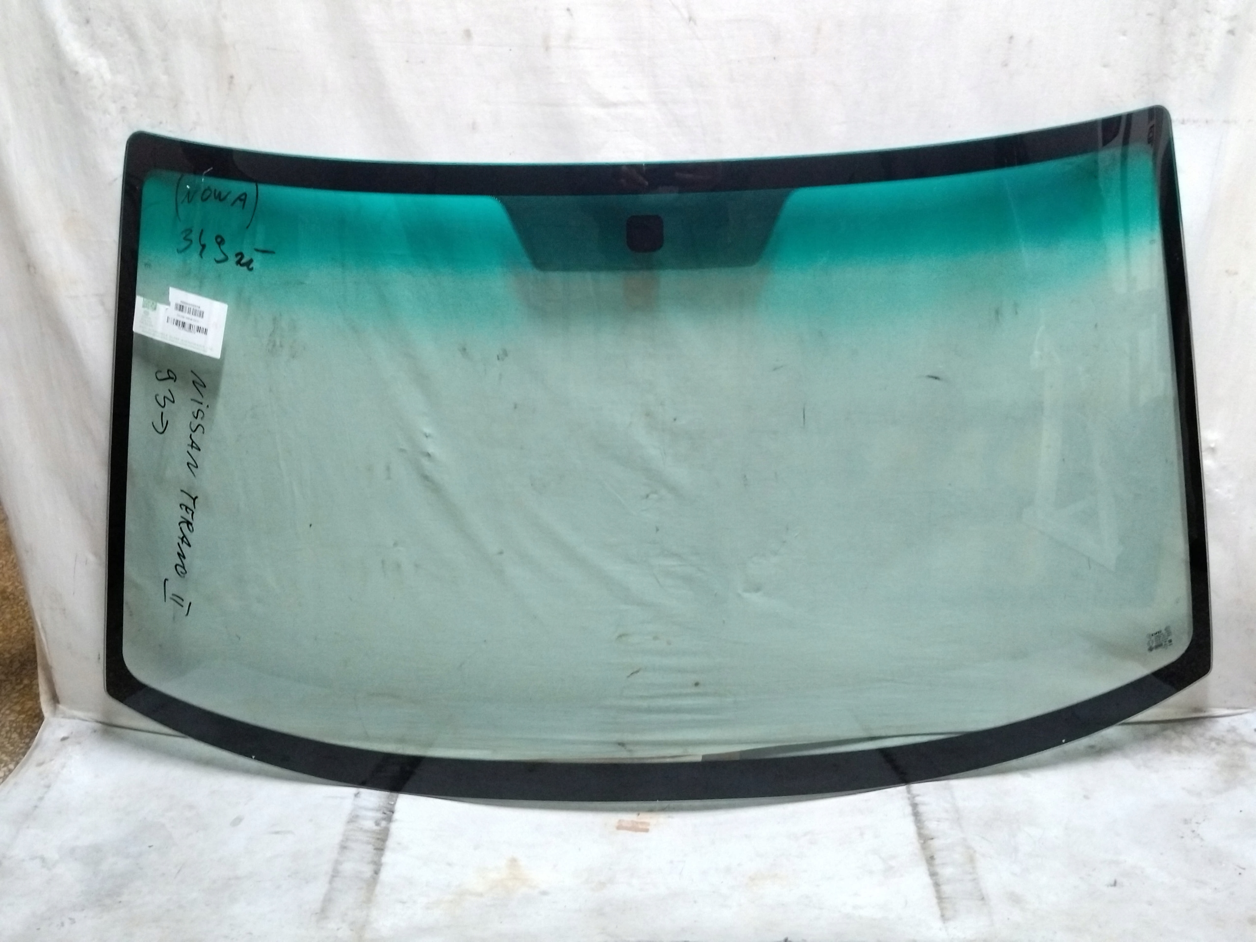 SZYBA PRZEDNIA NISSAN TERRANO II 2