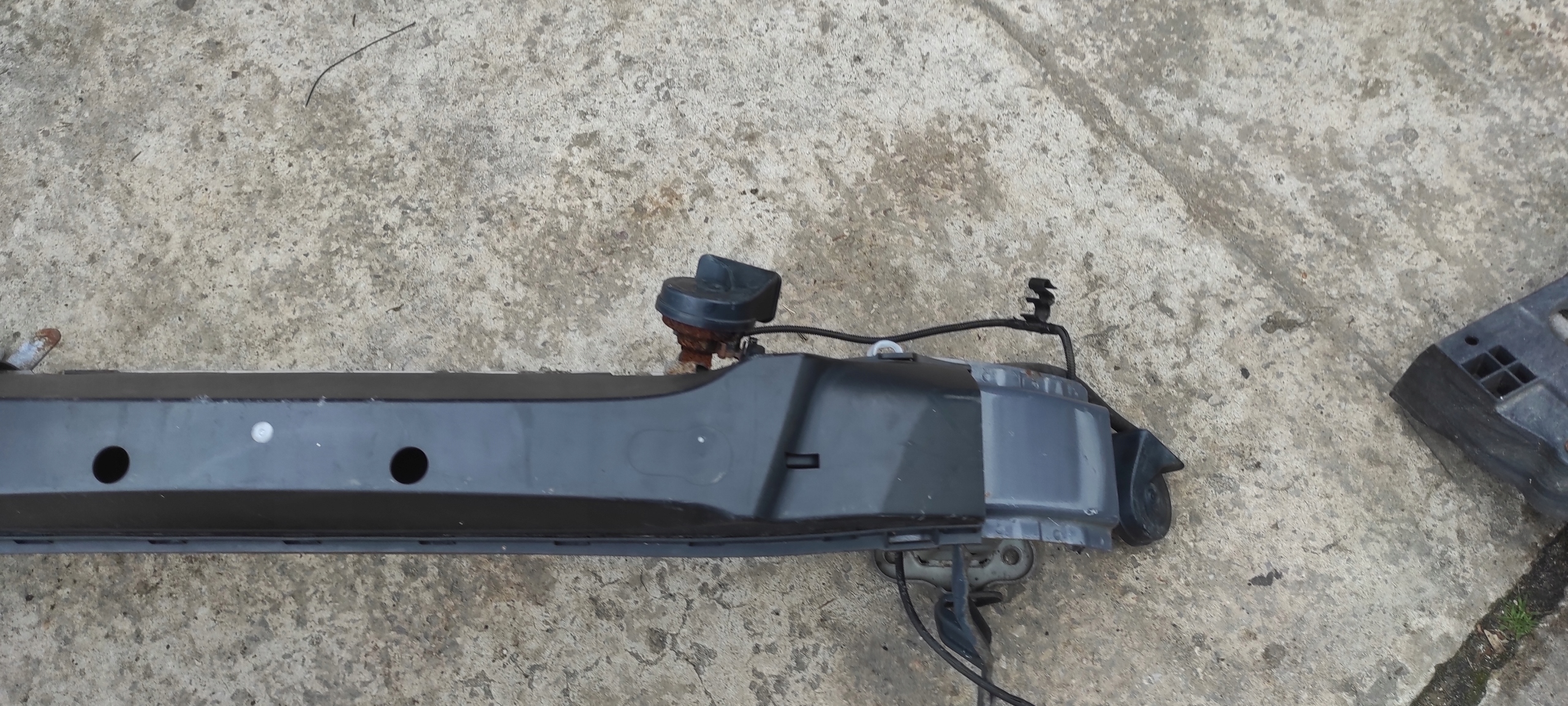 pillar sider below bumper volvo v50 s40 II