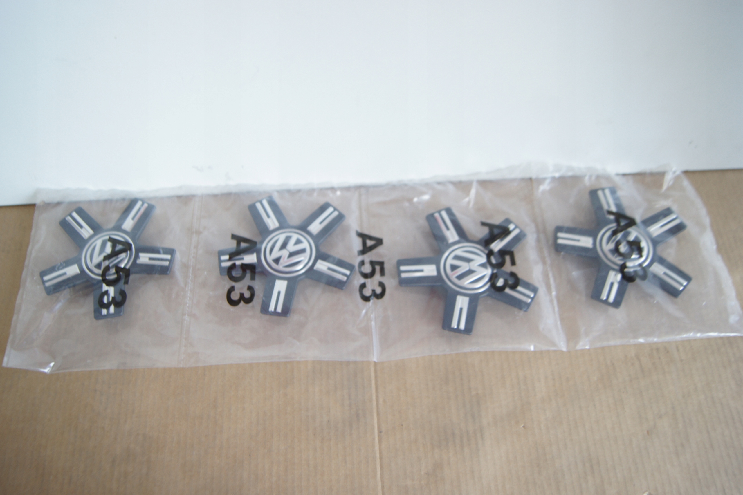 GD TOUAREG DEKLE DEKIELKI FELGI 760601149 NOWE Producent code 760601149