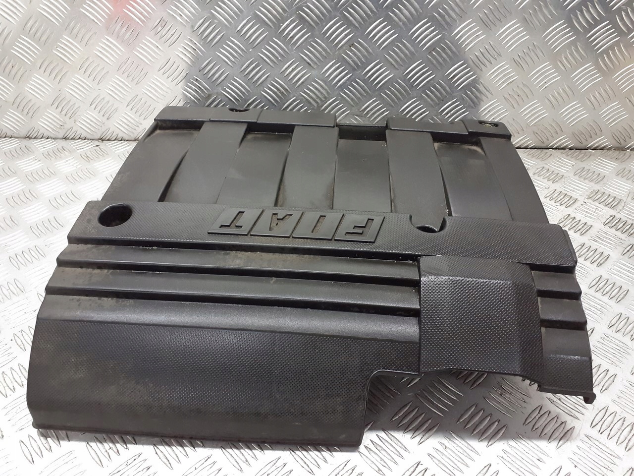 крышка защита Двигателя FIAT STILO 1.6
