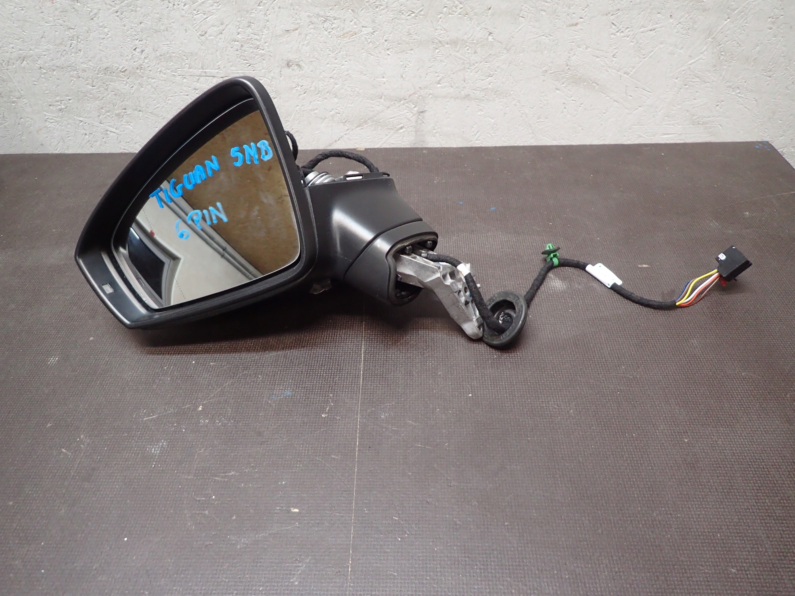 MIRROR LEFT VW TIGUAN 6PIN 15- 5N
