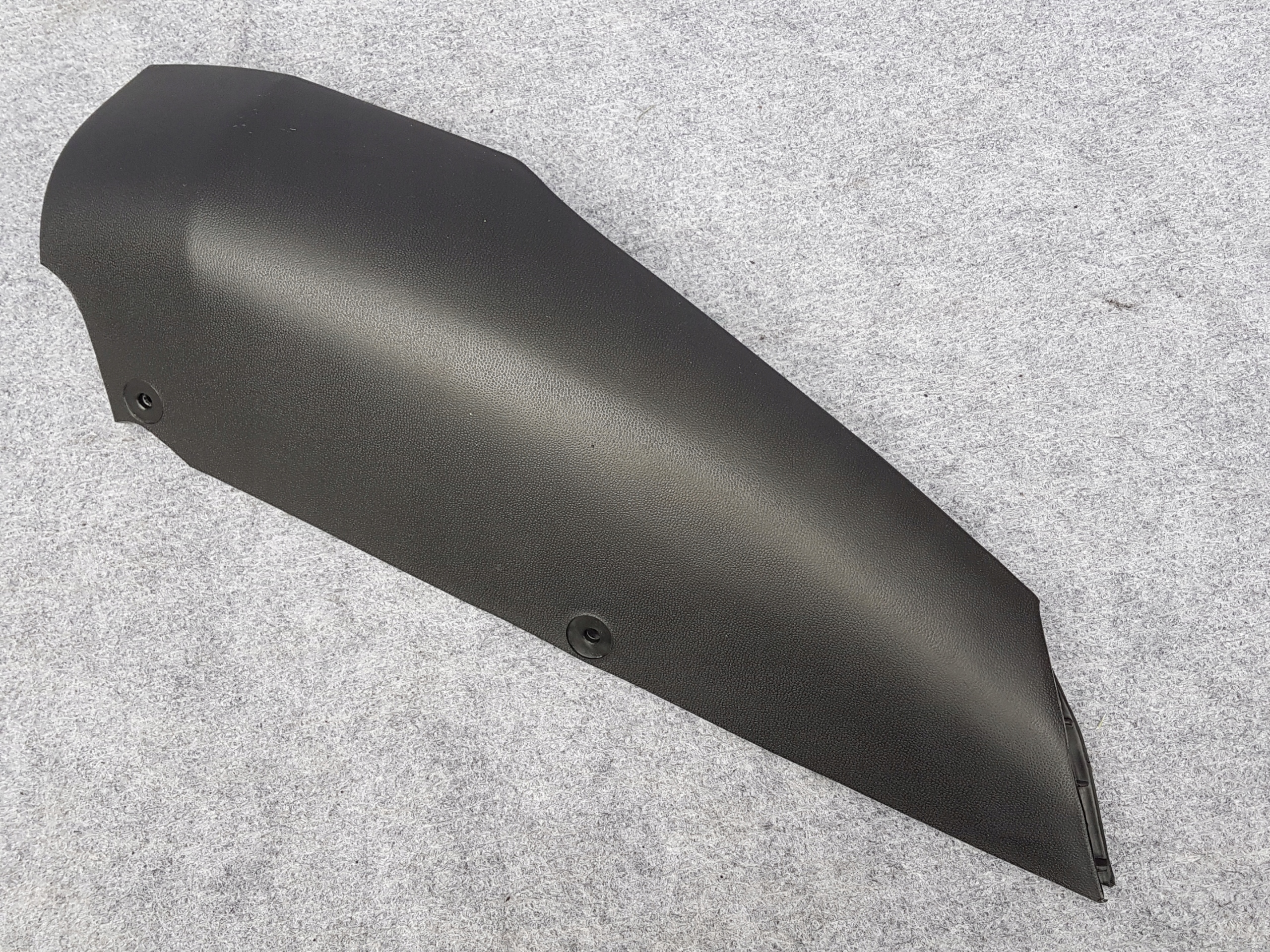 A1568855200 - MERCEDES GLA 156 спойлер Хокей бампер правий П.