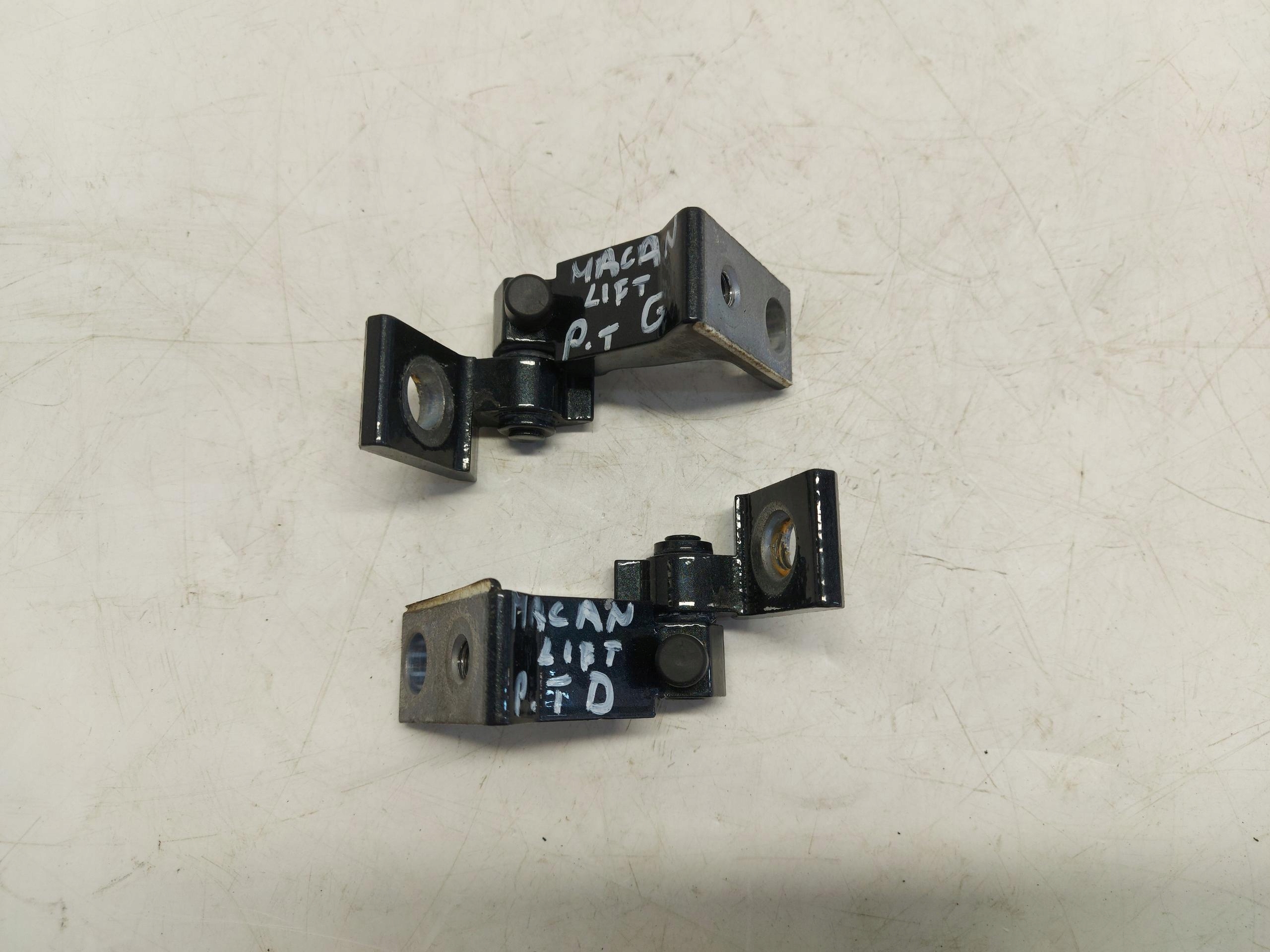 Porsche Macan II LIFT hinge door right rear part GORA DOL