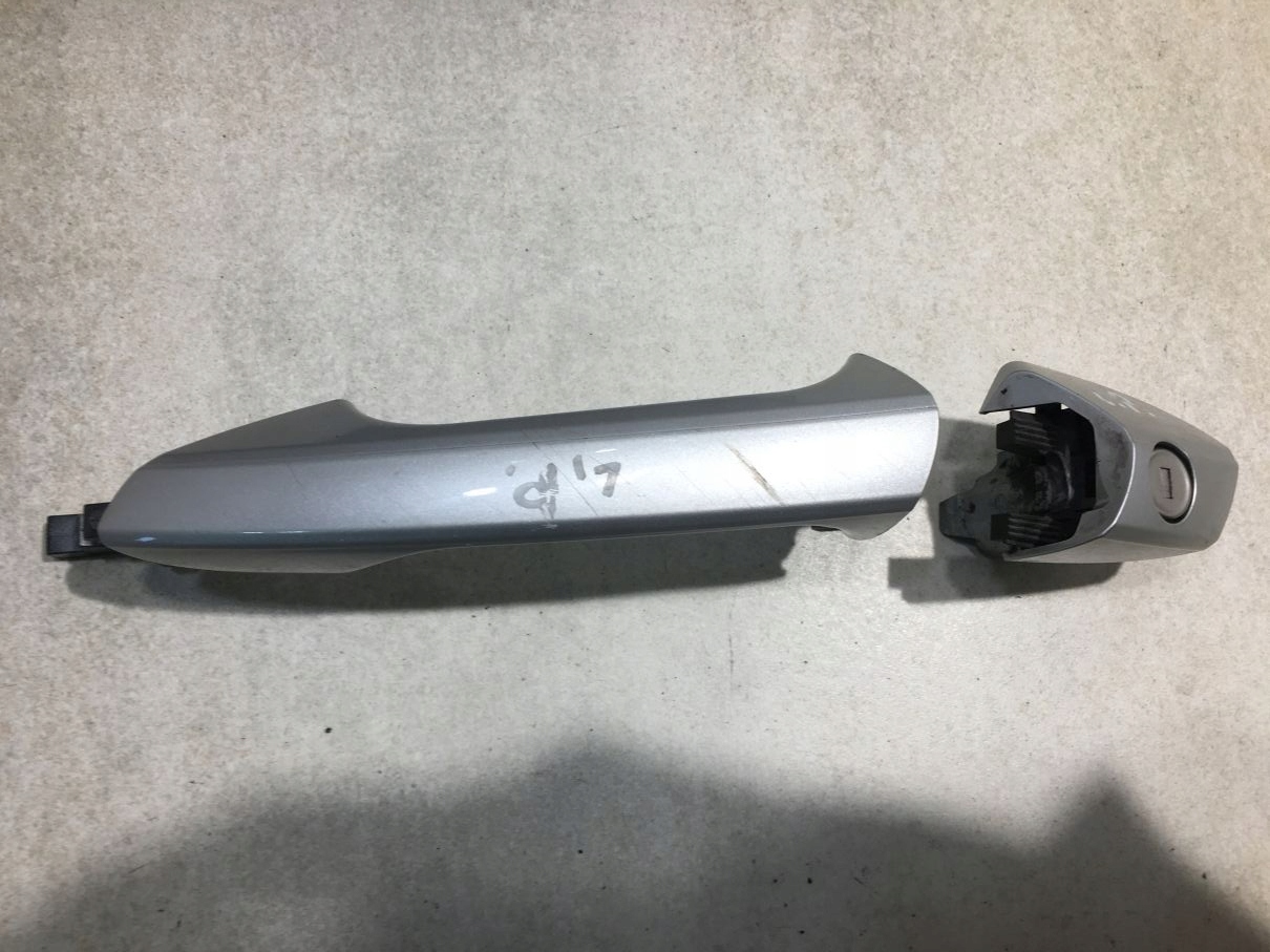 handle exterior left front MERCEDES W176 FL A2047600170