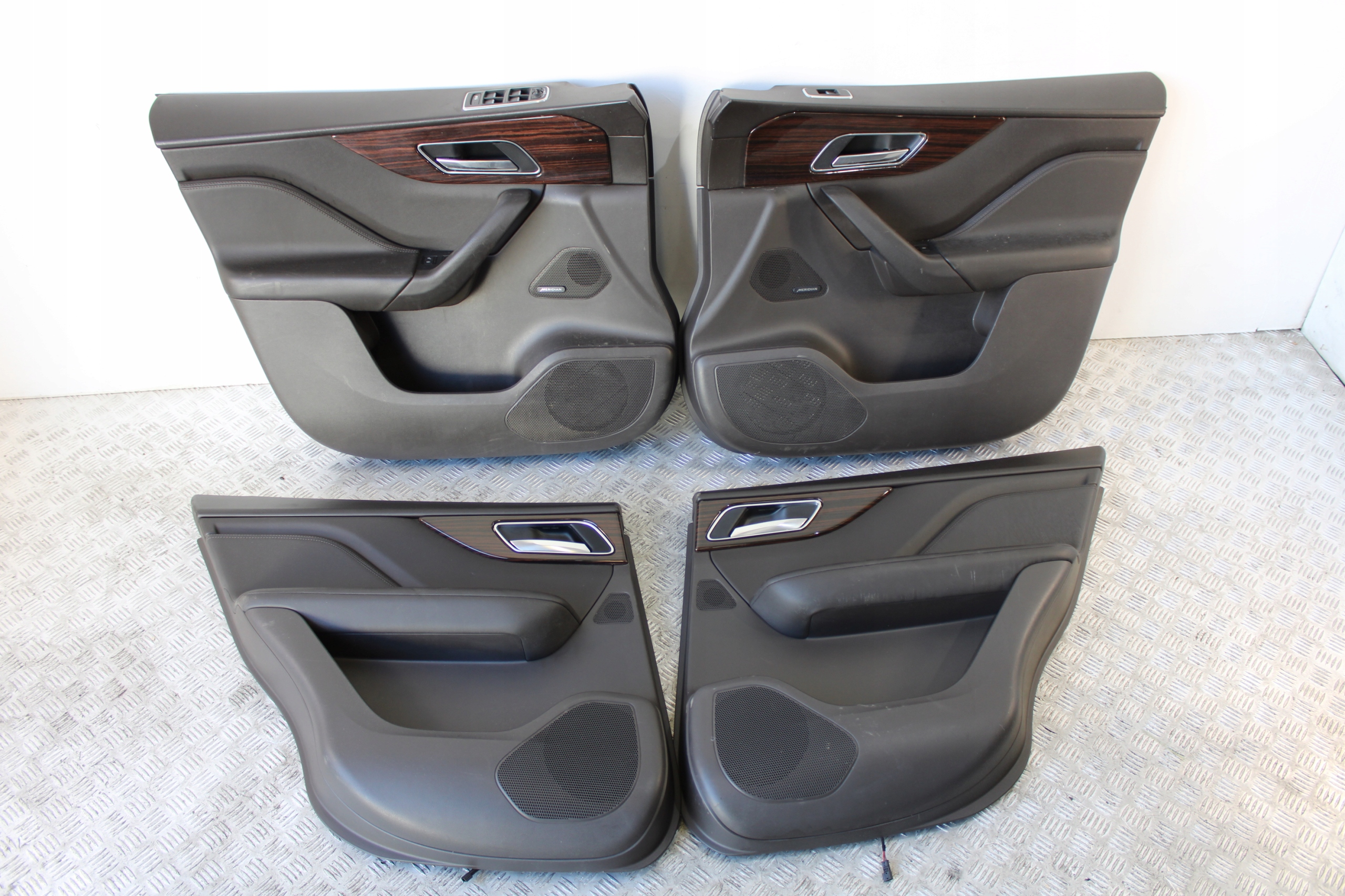 seats inner TAPCERKA leather side JAGUAR F-PACE X761