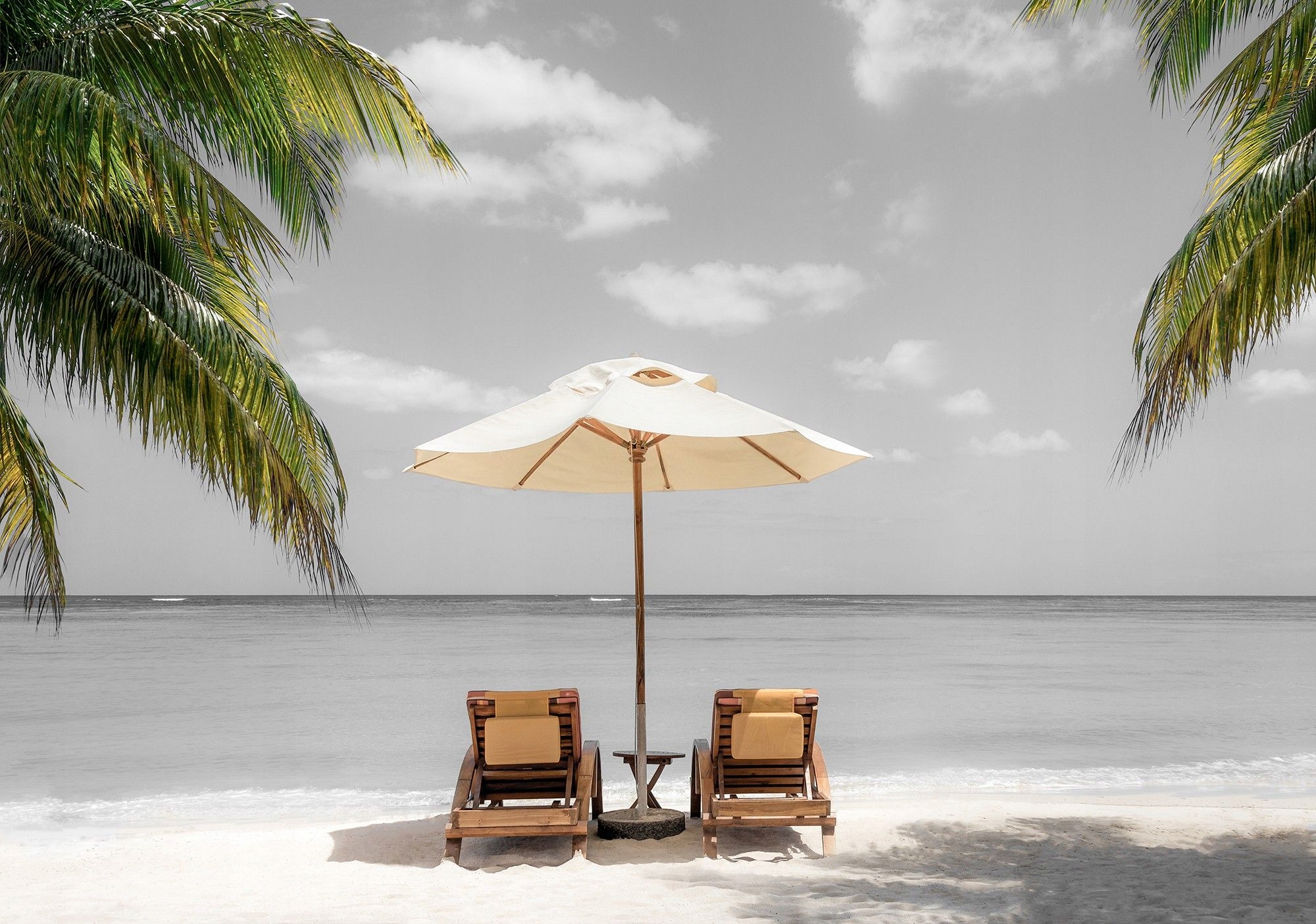 Vliesová fototapeta Pláž Palmy Szezlongy Relax Moře 250x175 lepidlo