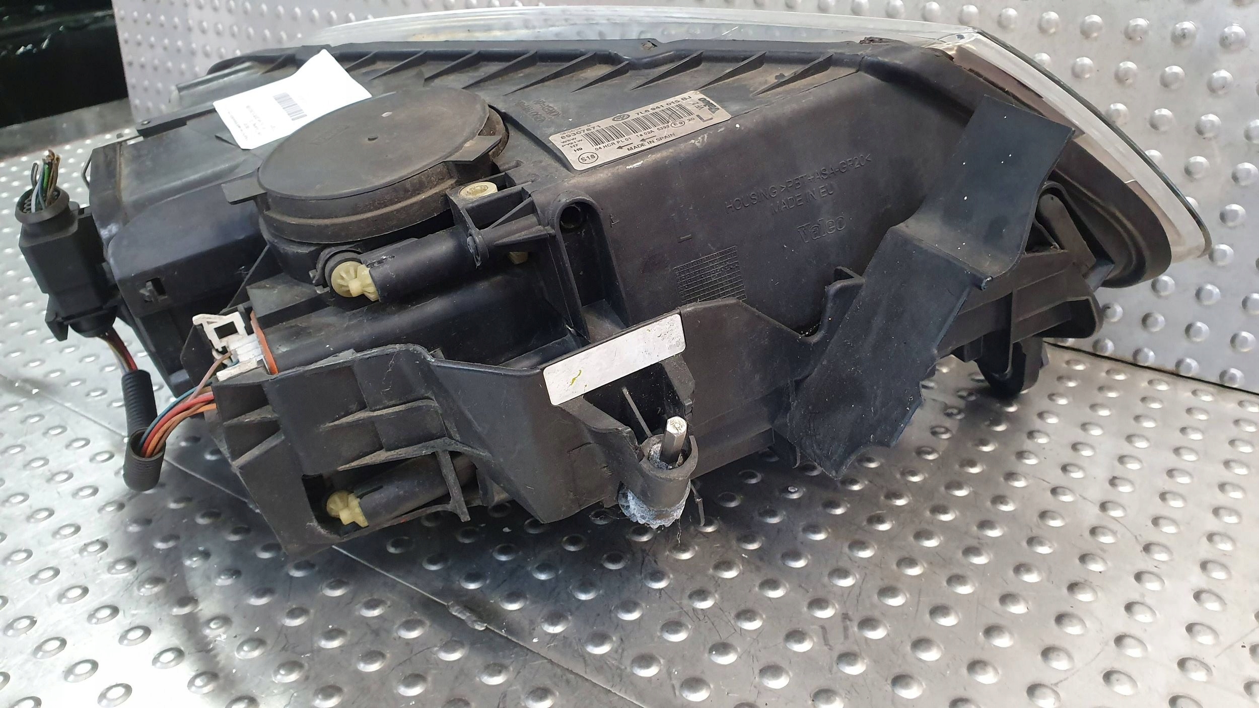 light front left 7L6941015BJ VW TOUAREG and 02