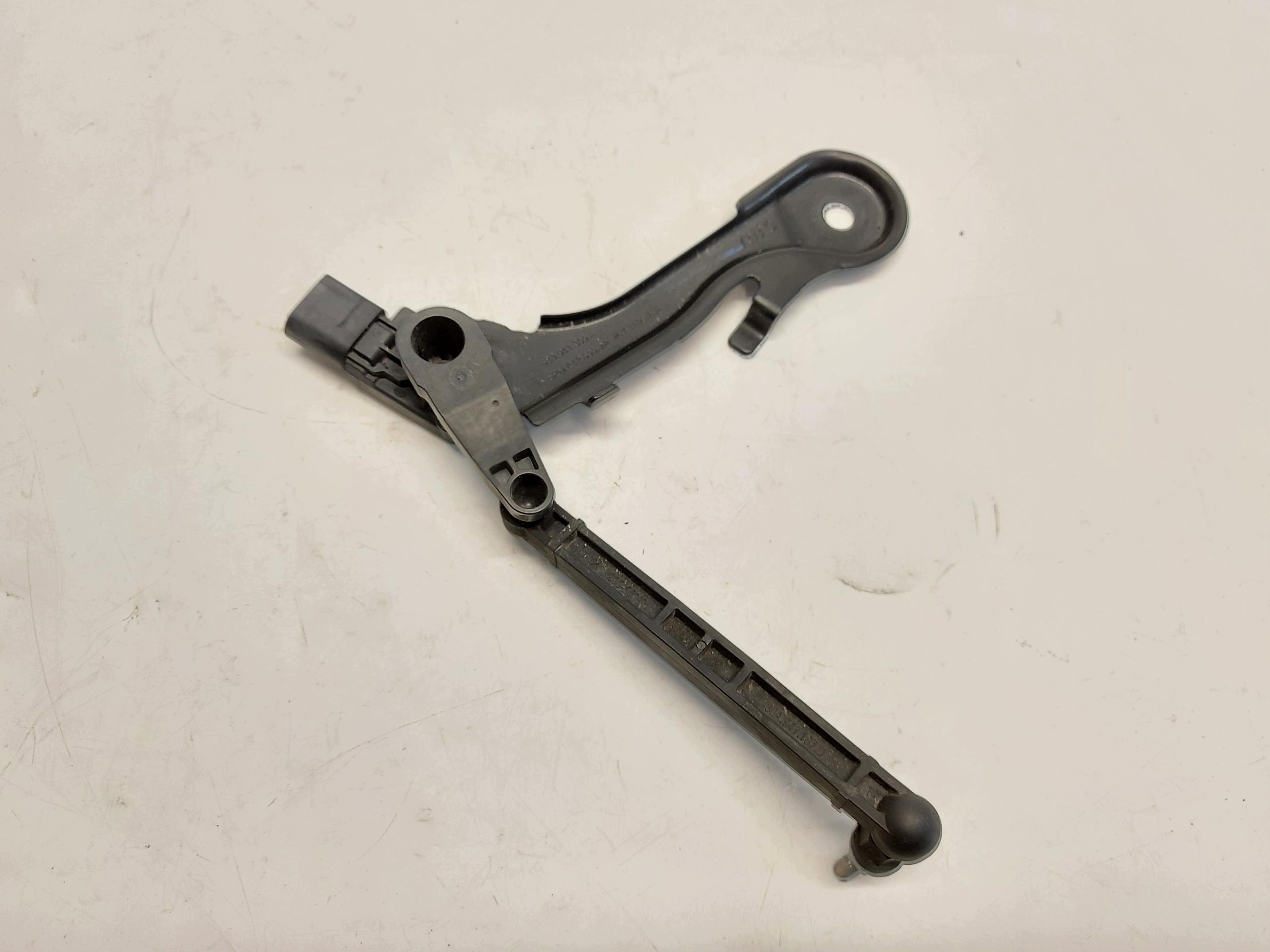 AUDI A5 8B3 B10 AVANT Sensor poziomowania lichte heck links 8B3941309A