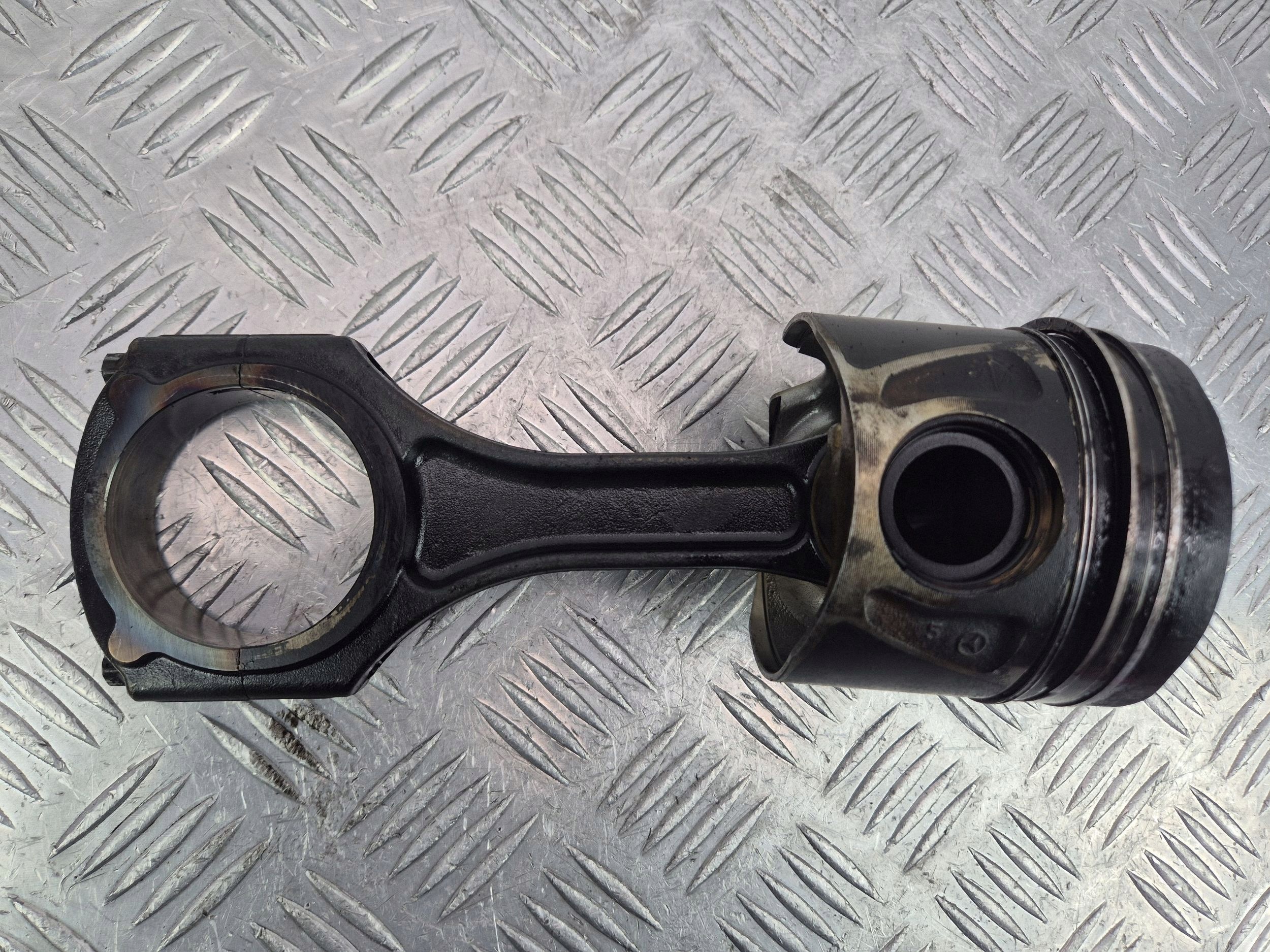 piston with connecting rod Mercedes Sprinter OM651955 2.2 CDI W906 8349F