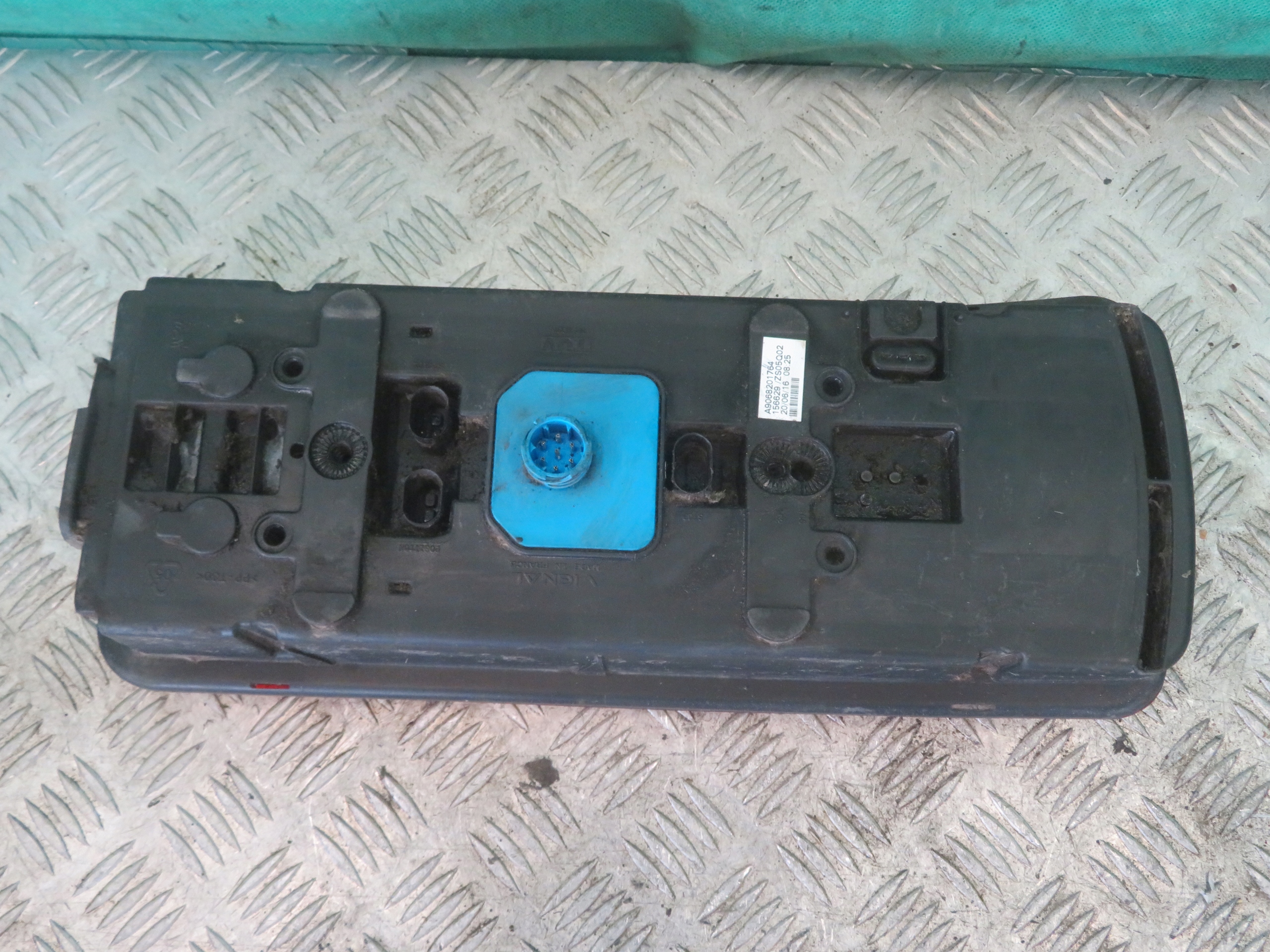 light right rear part MERCEDES SPRINTER VW CRAFTER A9068201764