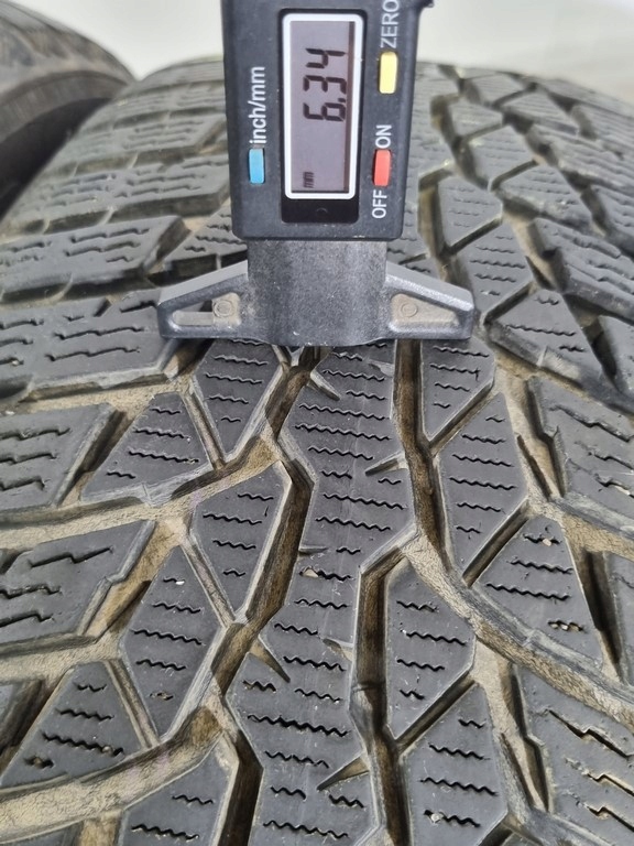 Opony K4455 Nokian 205/60/R16 zimowe komplet Model WR D4