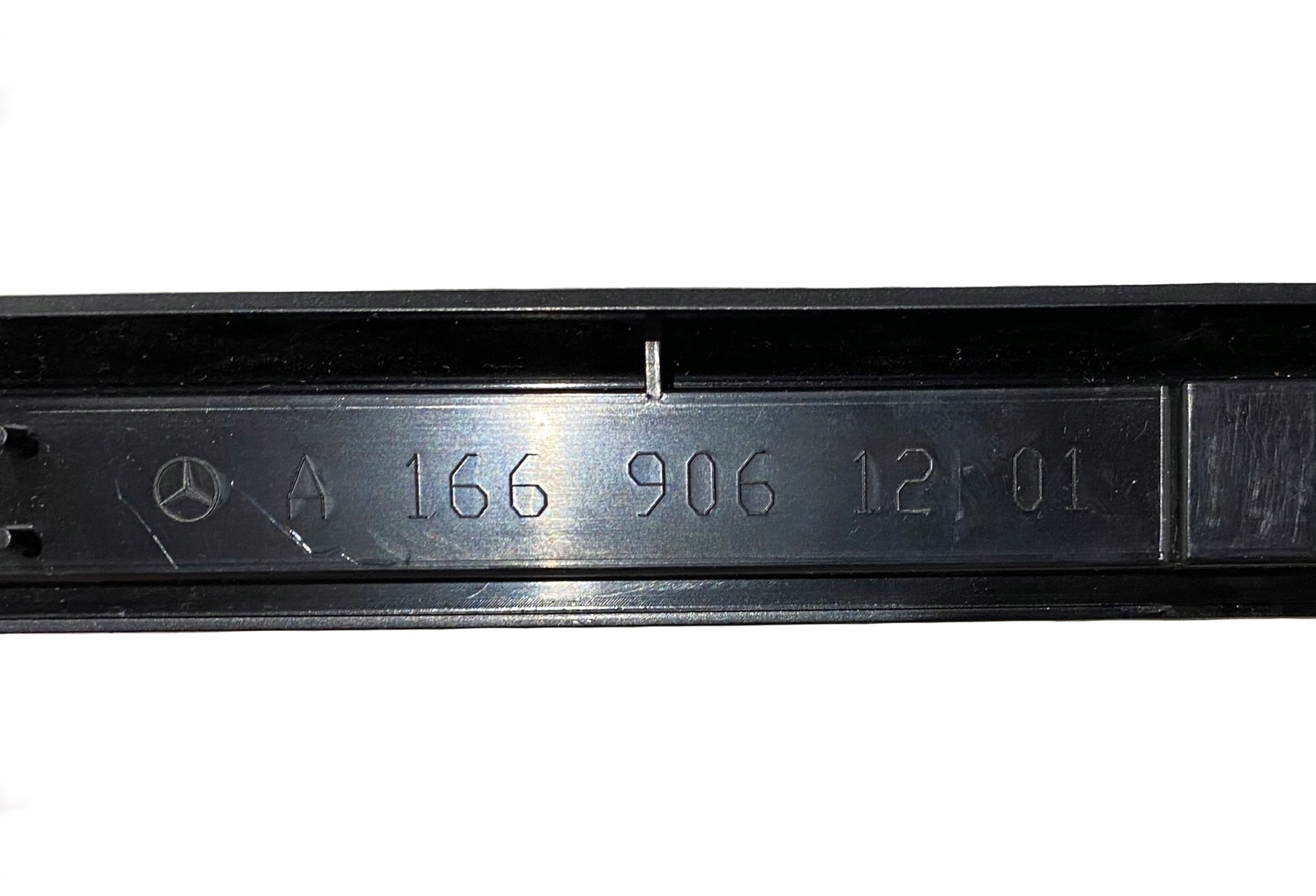 MERCEDES BENZ GLS LED threshold A1669061201 A1669061001