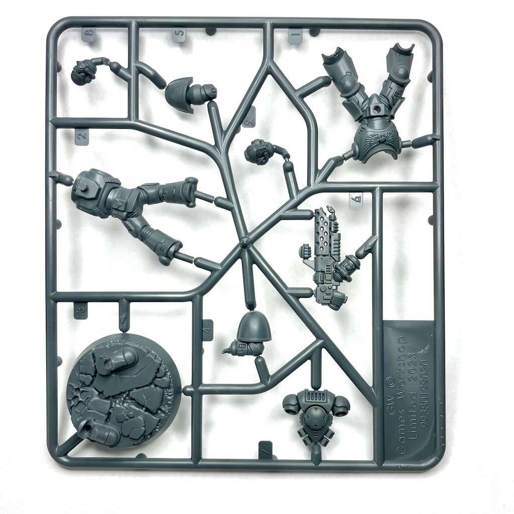 Warhammer 40k: Paints & Tools Set + GRATIS: Figurka Space Marines Rodzaj zestaw