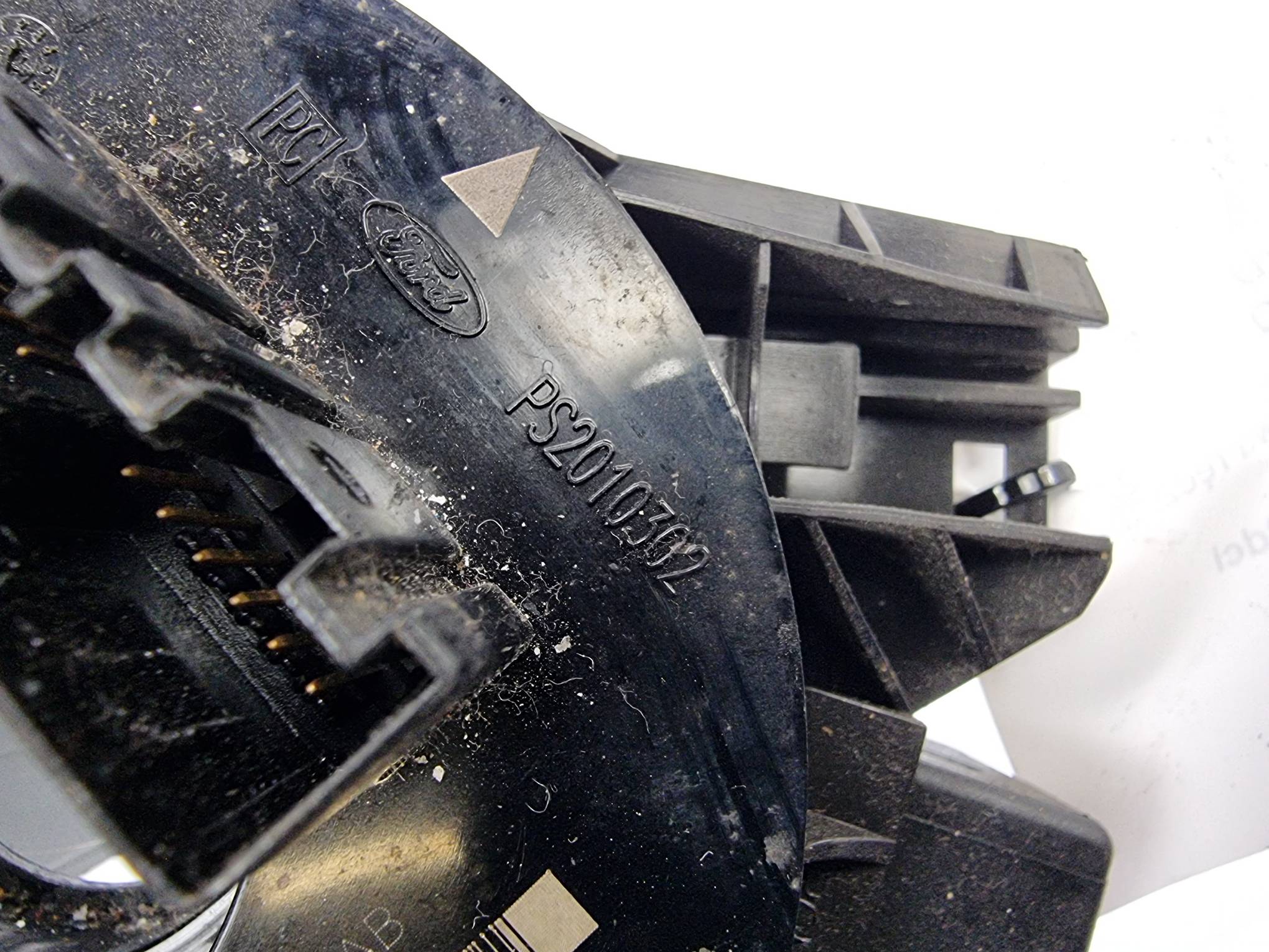 steering wheel levers and controls FORD FUSION
