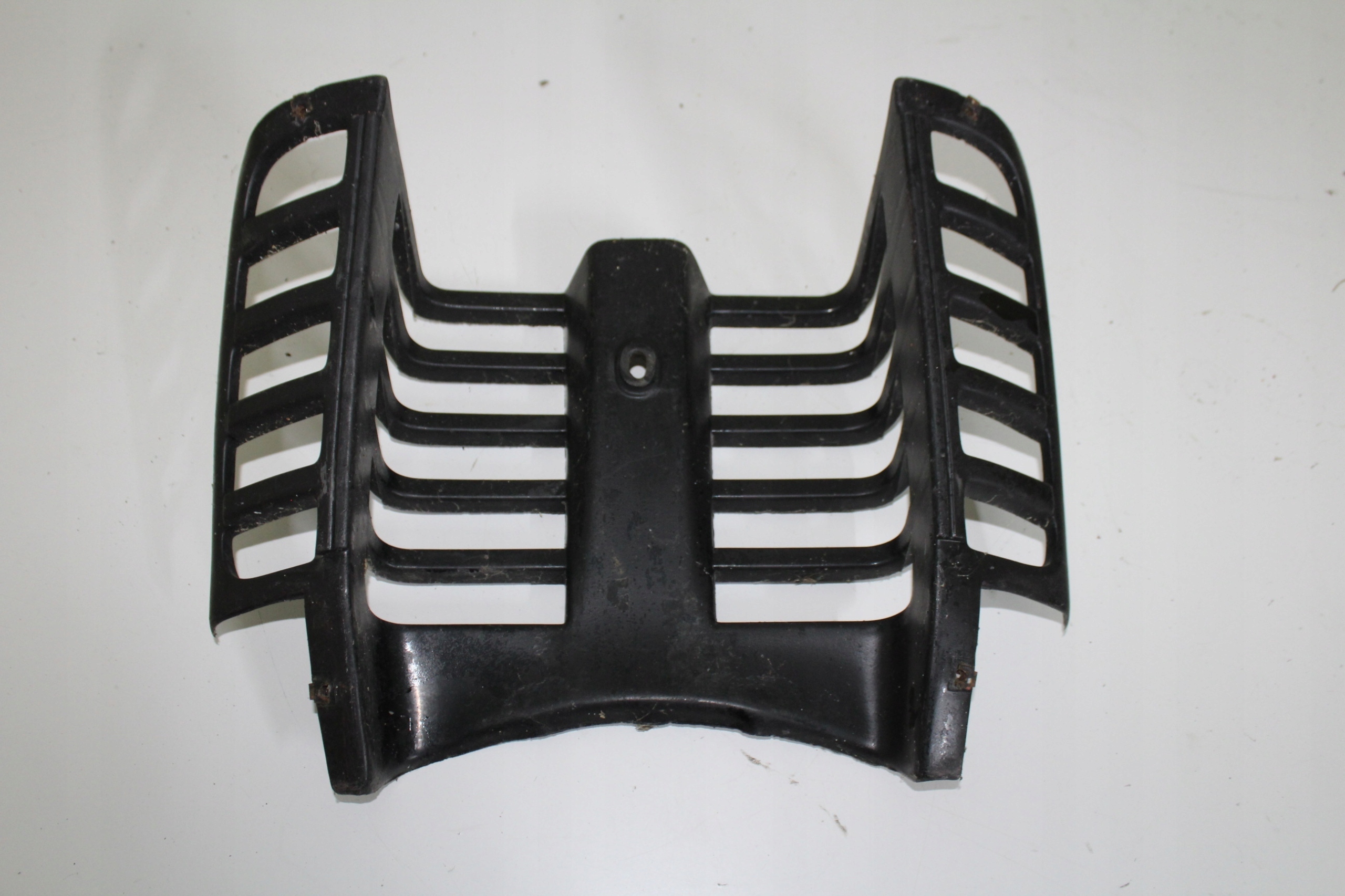 APRILIA PEGASO 125 kratka osłona chłodnicy