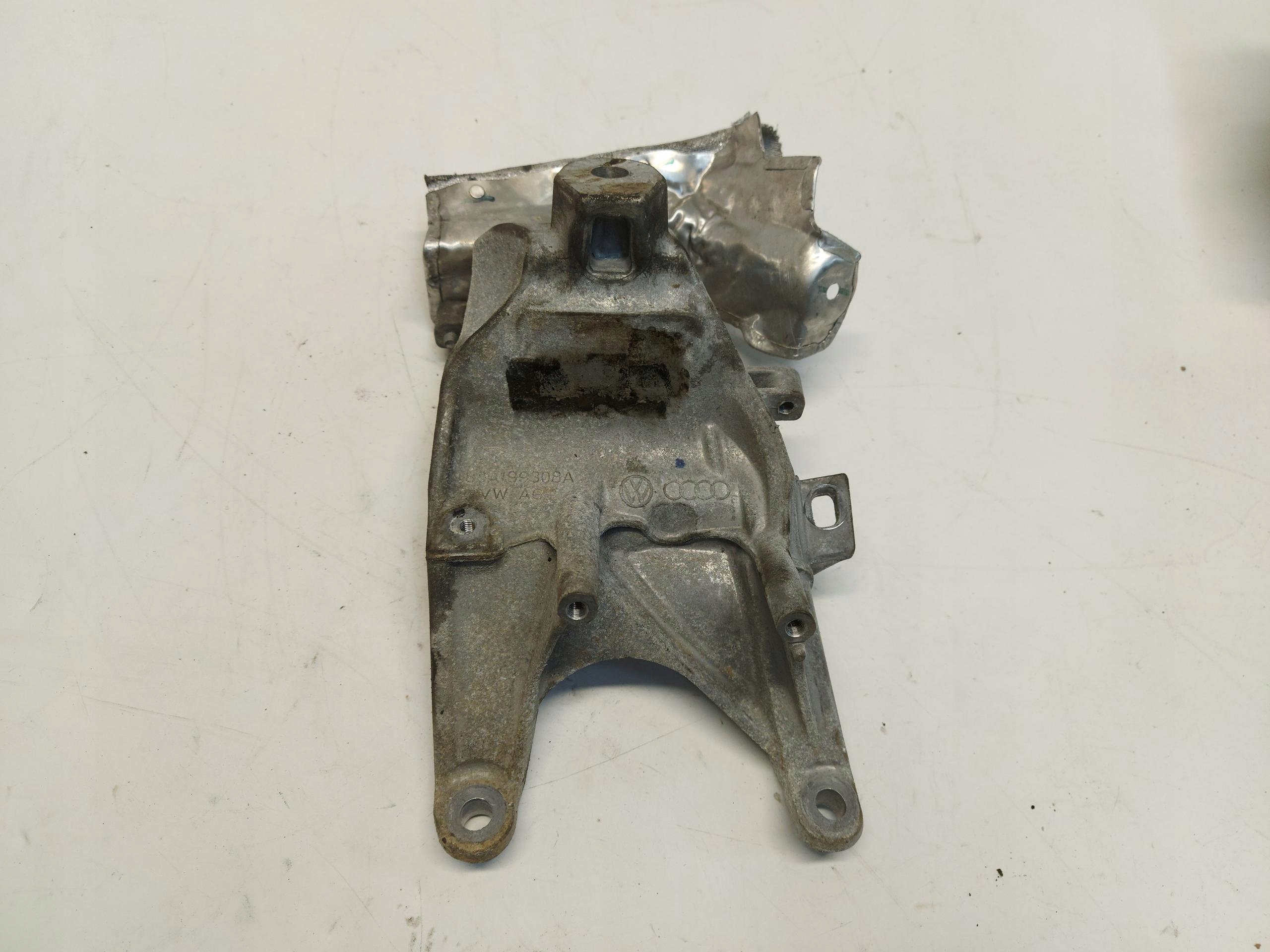 Audi Q5 80A 45 TFSI, supporto airbag Motore 80A199308A