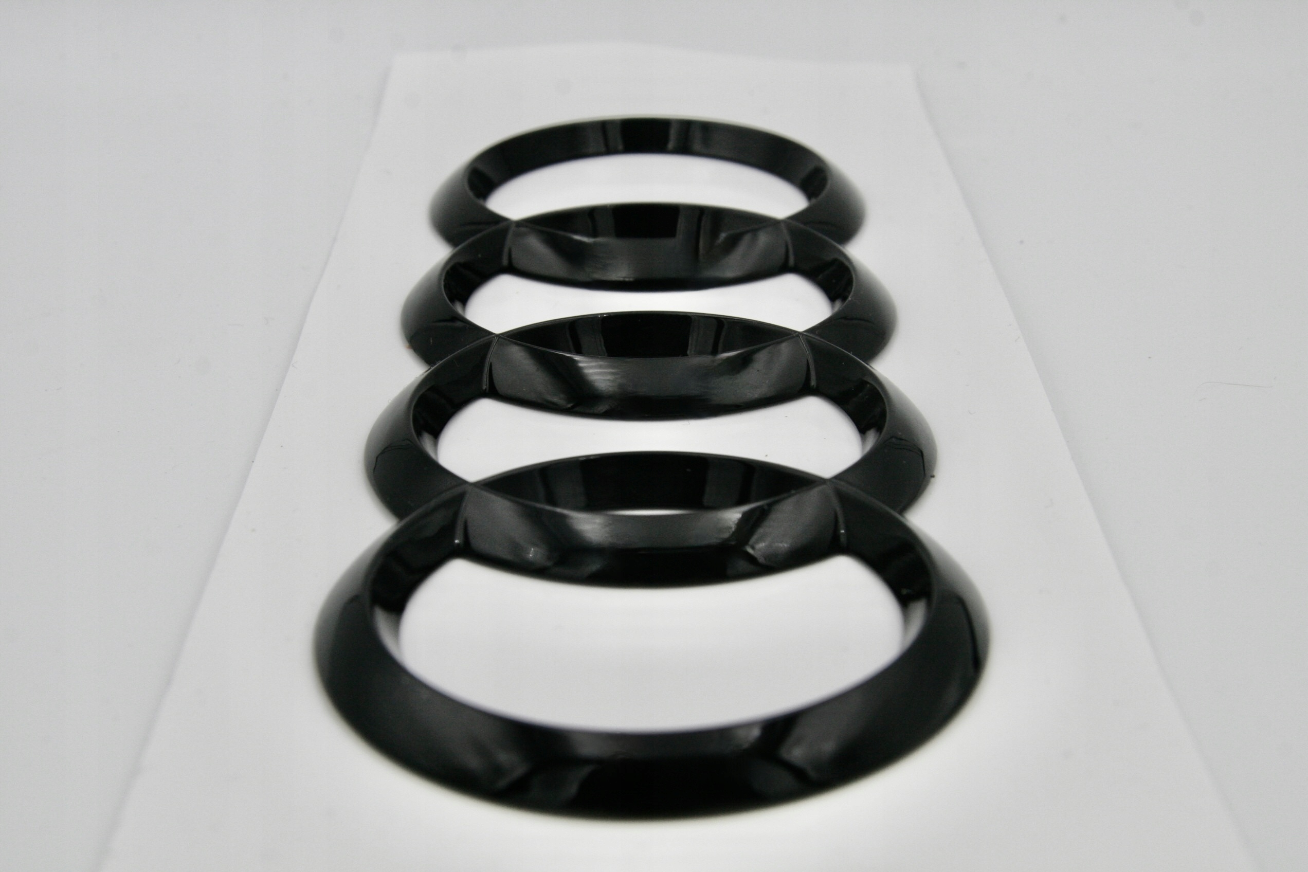 Czarne emblematy Audi A5 ringi przód i tył + A5 B9 Numer katalogowy części AUDIA5+A5fullkomplet