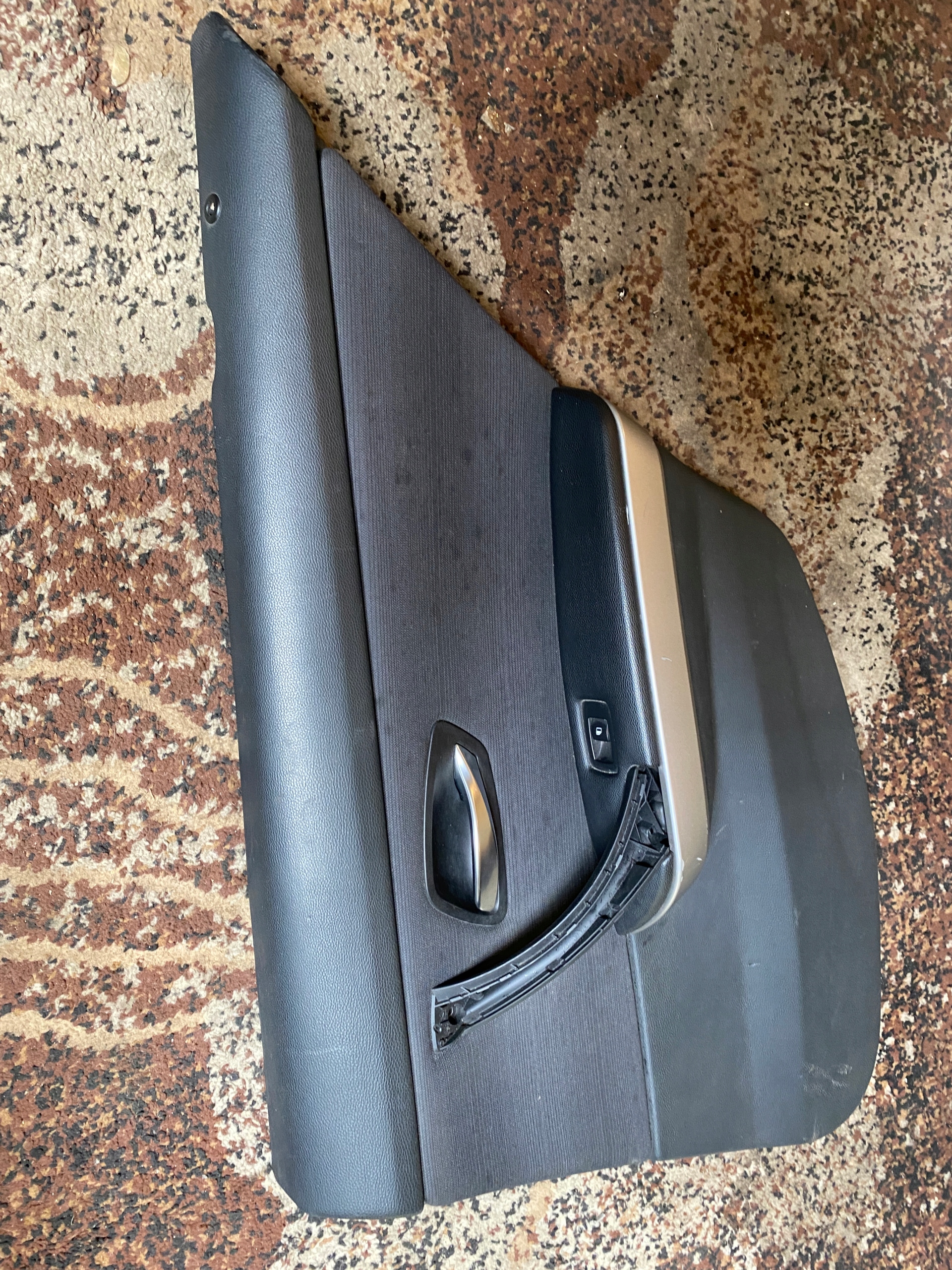 BMW E90 Latérale/côté Gauche Arrière MATERIAL