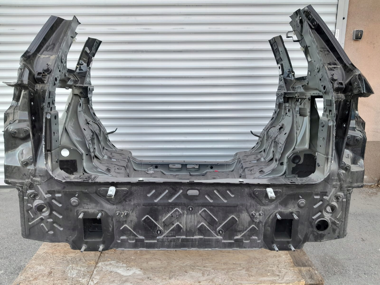 BMW X7 G07 40i ĆWIARTKA TYŁ BŁOTNIK PRAWY WANNA PODŁOGA PAS TYLNY 475 Typ samochodu 4x4/SUV Samochody osobowe