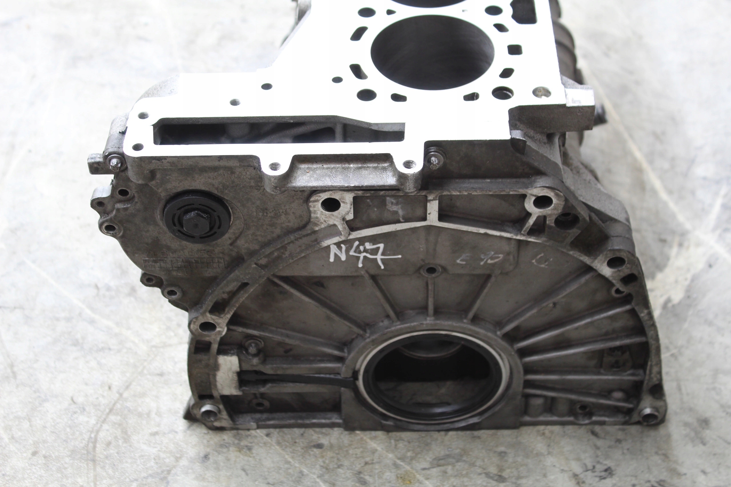 BLOK SILNIKA N47D20A N47D20C 2.0D 7811138 102253 Producent części BMW OE