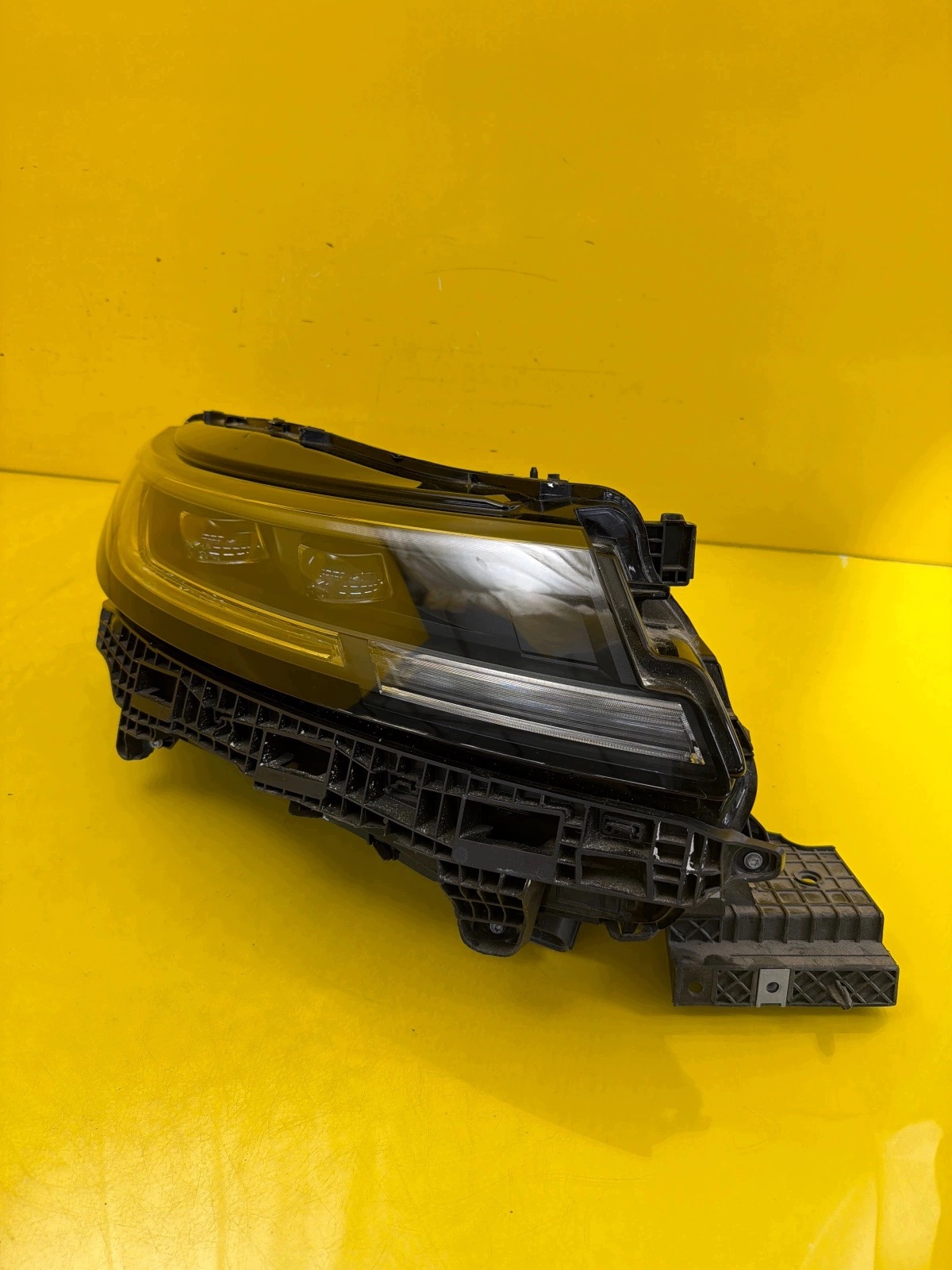 light right Range Rover Sport 3 L461 N9X2-13W029-CJ